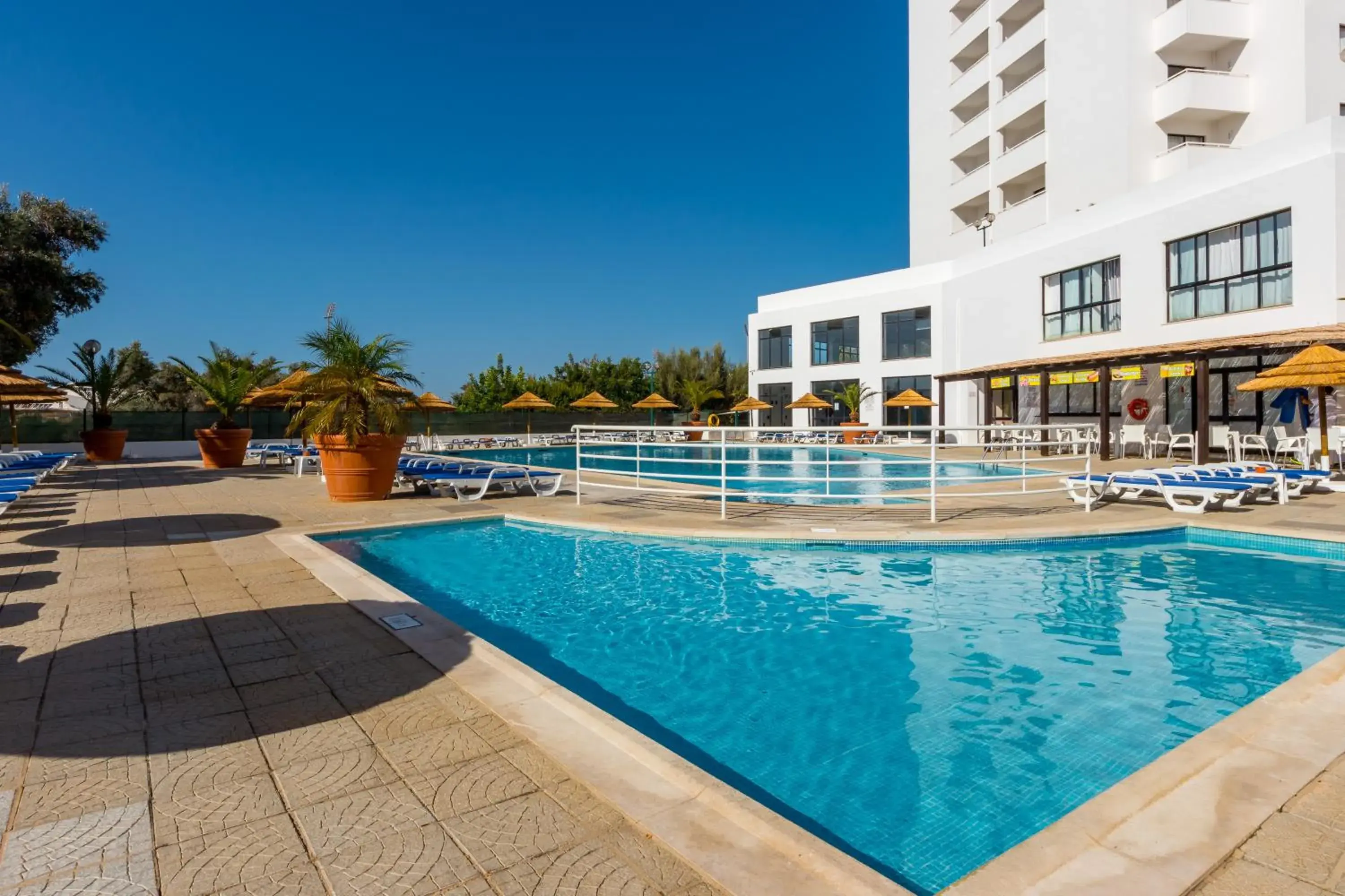 Restaurant/places to eat in Janelas do Mar Apartamentos Turisticos Restaurant/places to eat in Janelas do Mar Apartamentos Turisticos