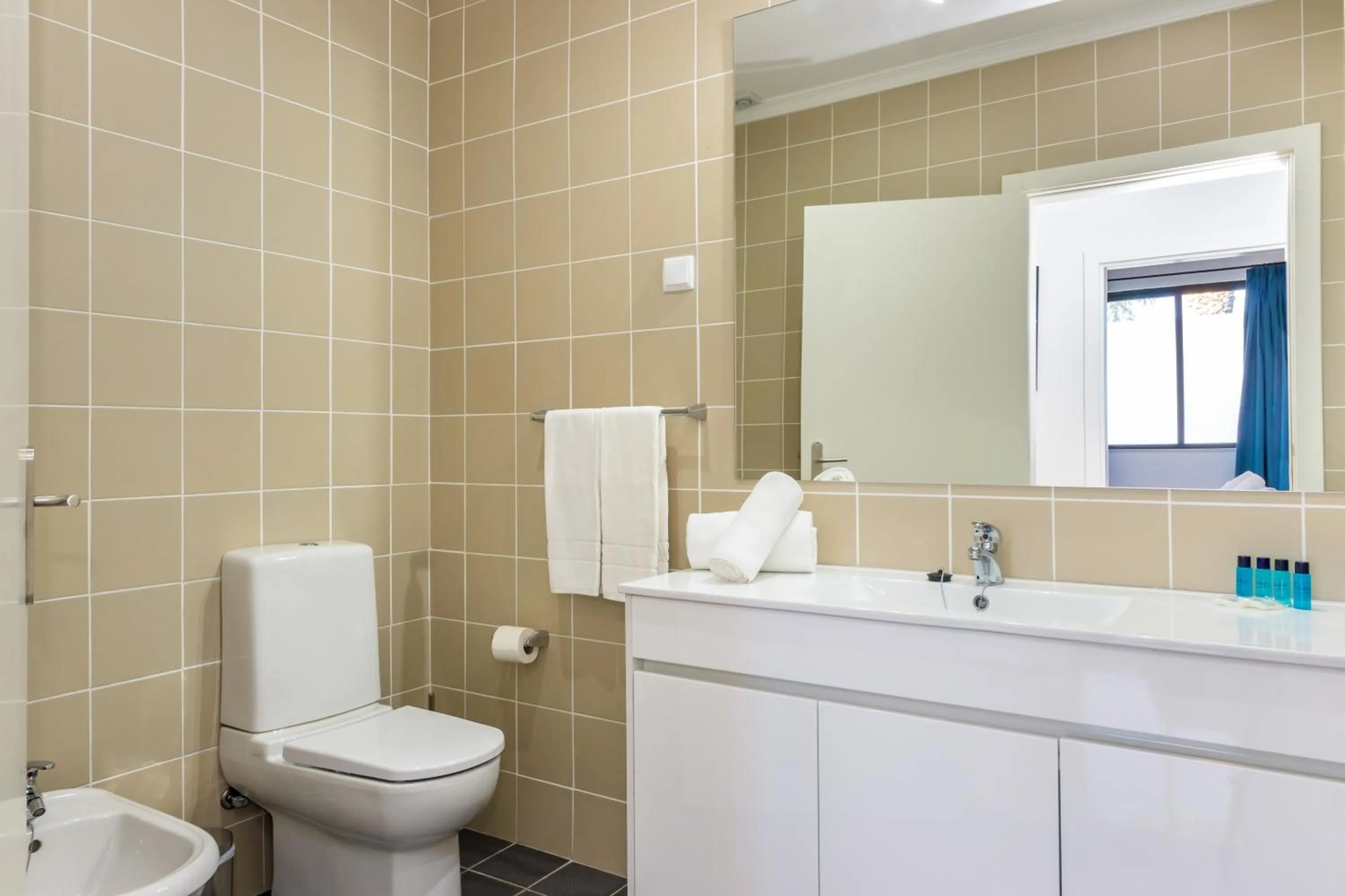 Shower in Janelas do Mar Apartamentos Turisticos