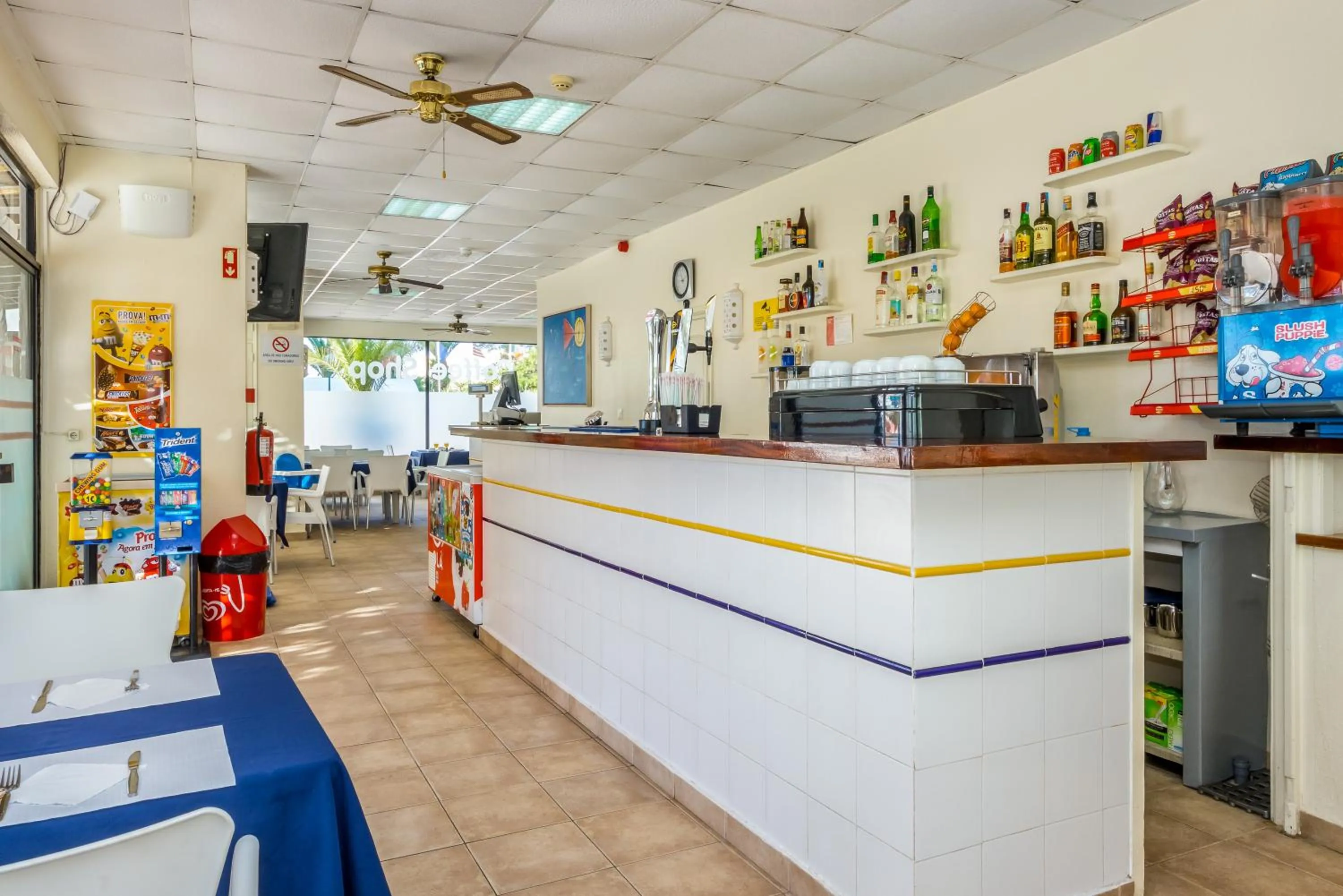 Restaurant/places to eat in Janelas do Mar Apartamentos Turisticos