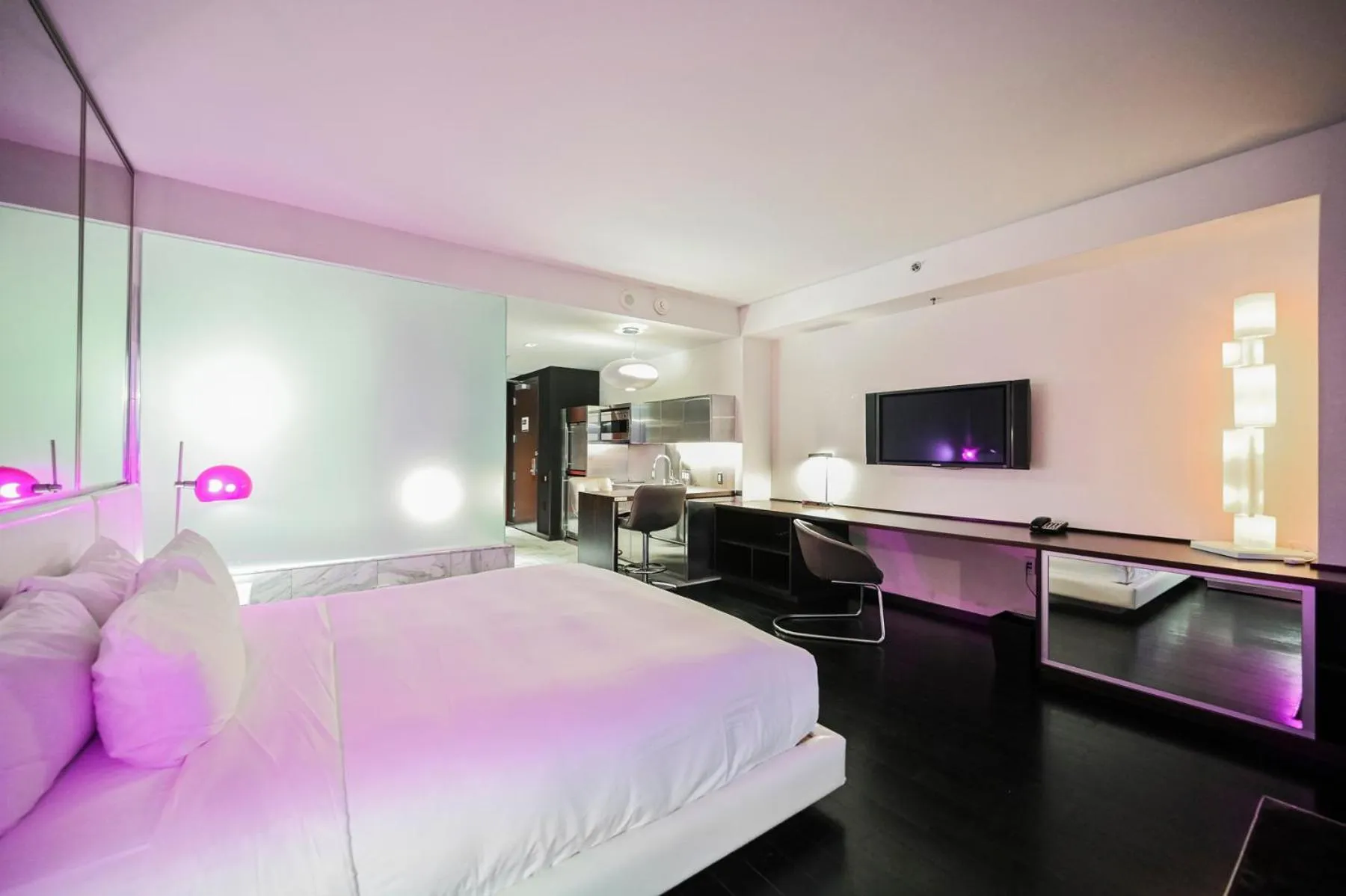 Photo of the whole room, Bed in StripViewSuites Two-Bedroom Conjoined Suite at Palms Place