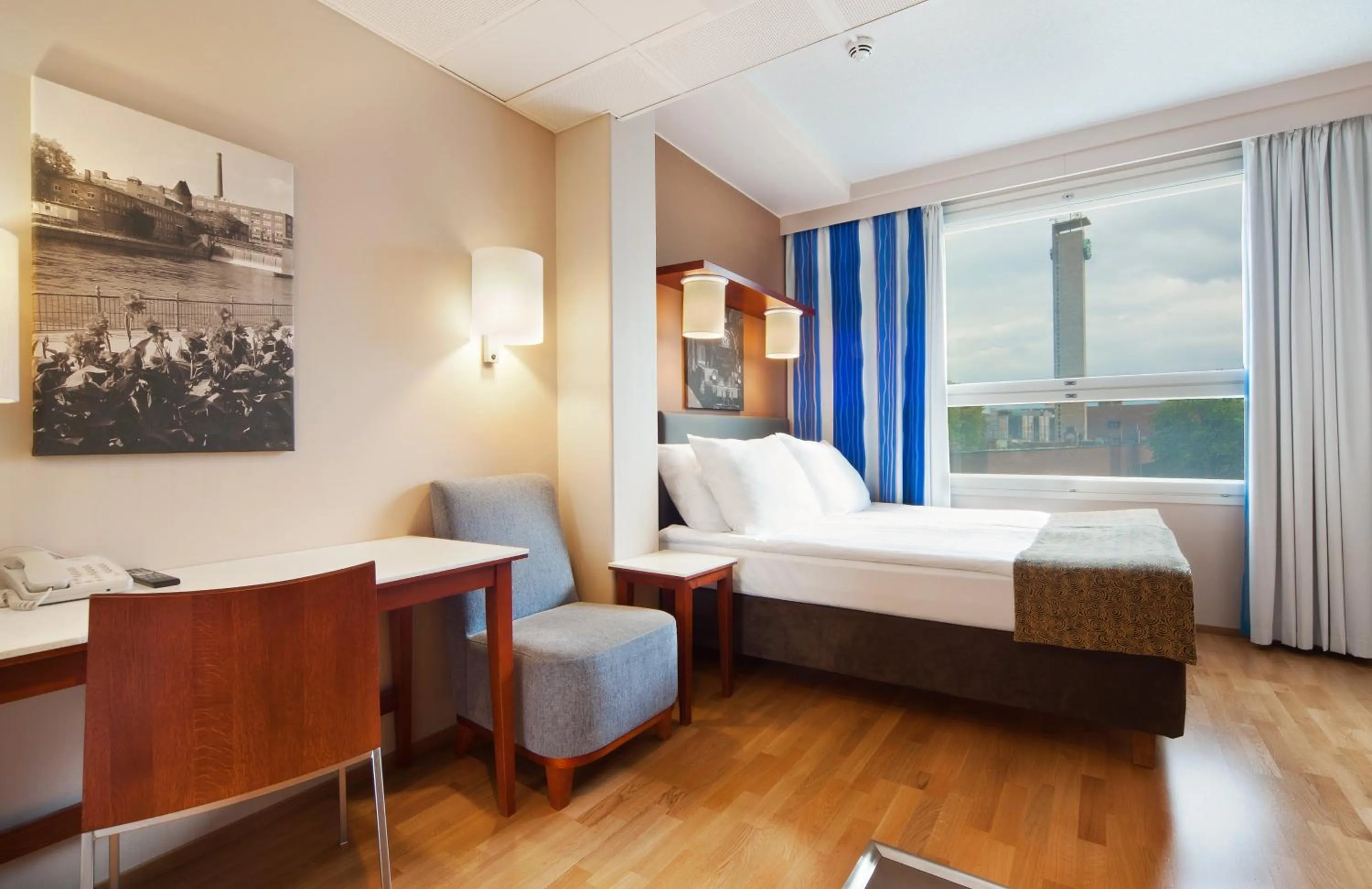Photo of the whole room, Bed in Holiday Inn Tampere - Central Station by IHG