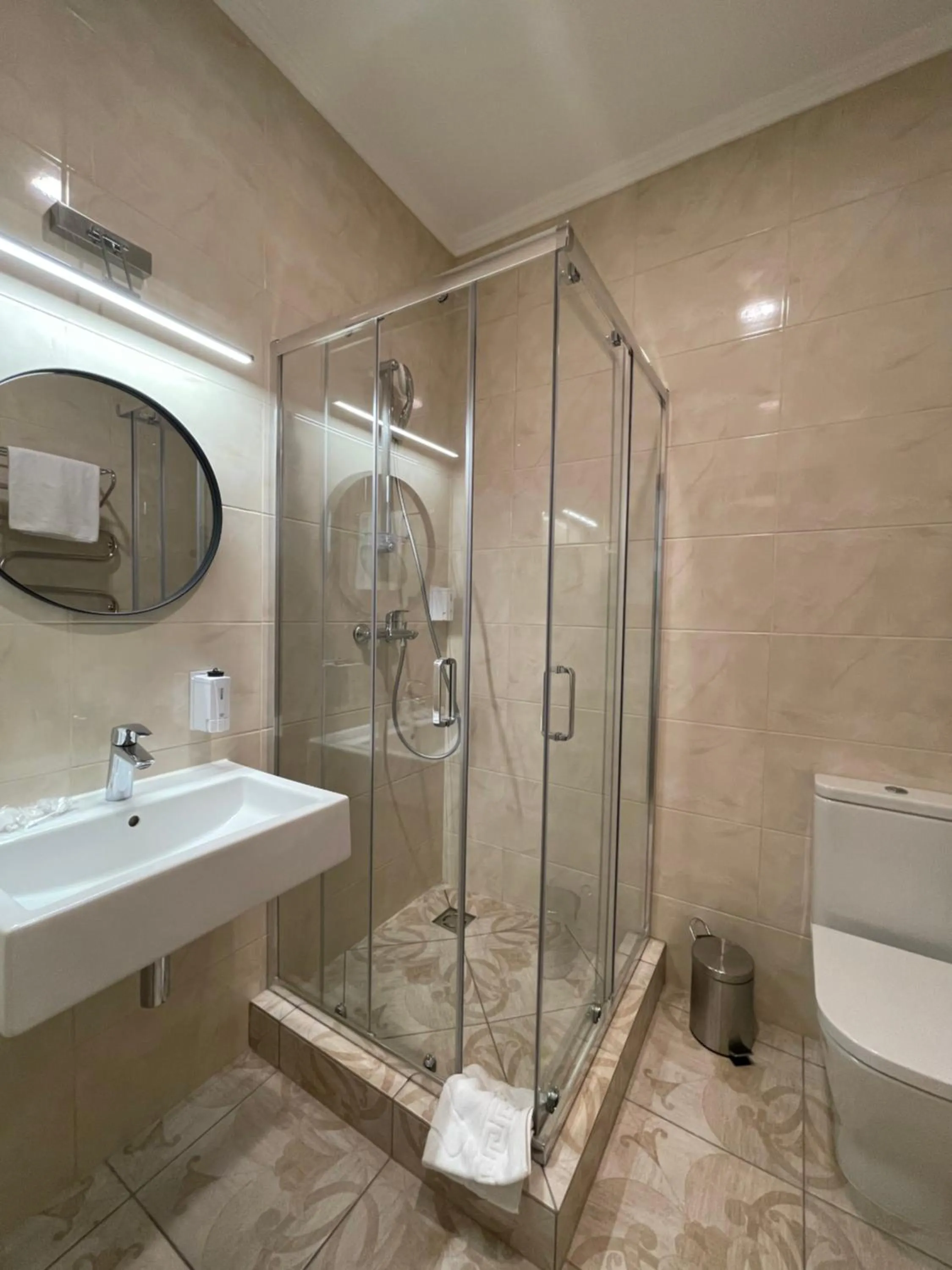 Shower in Hotel 52