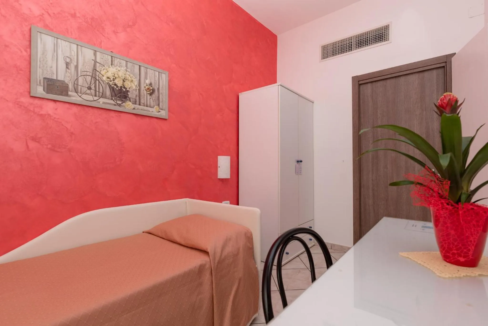 Bed in Hotel Baia Verde