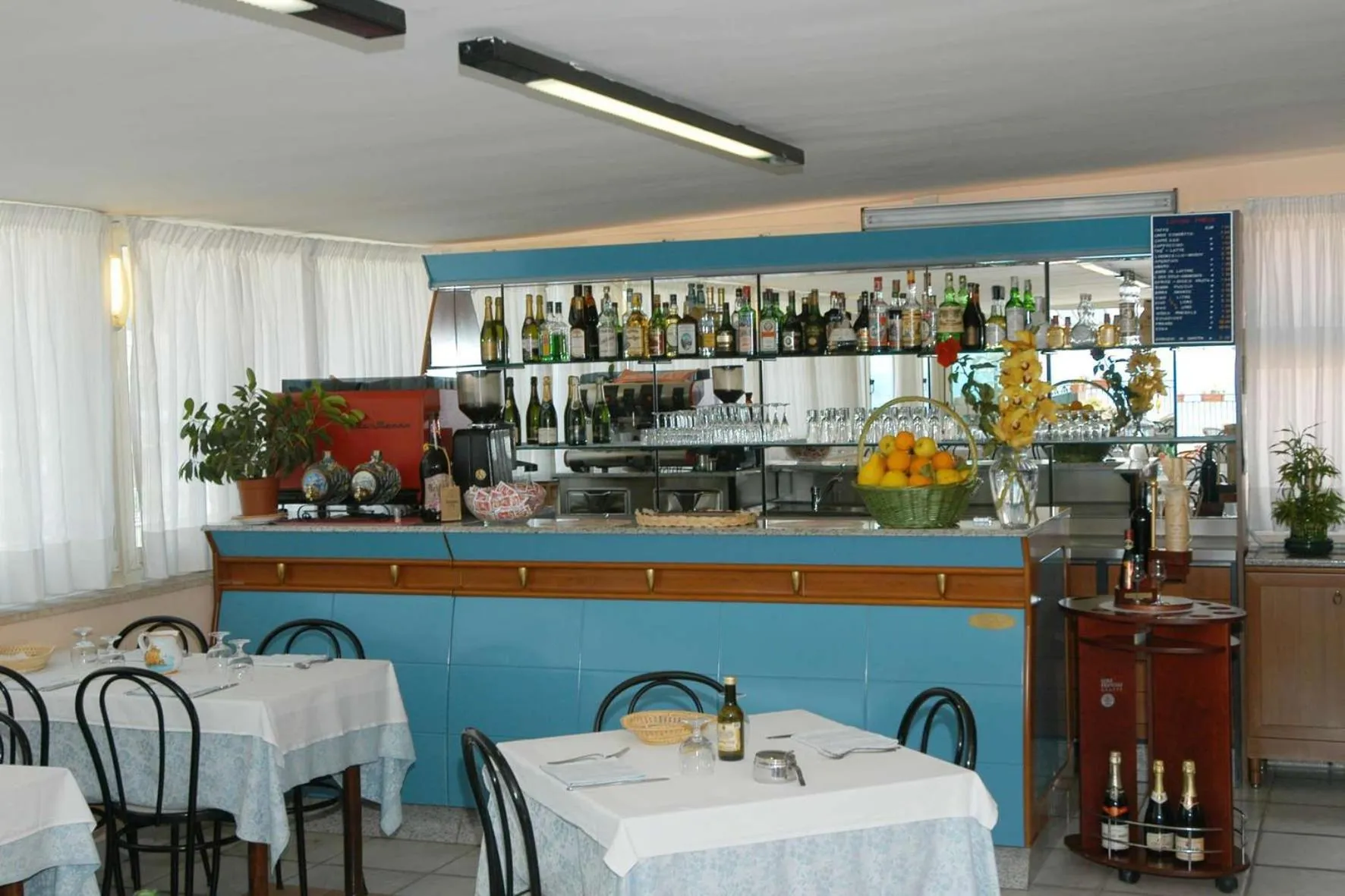 Lounge or bar in Hotel Baia Verde
