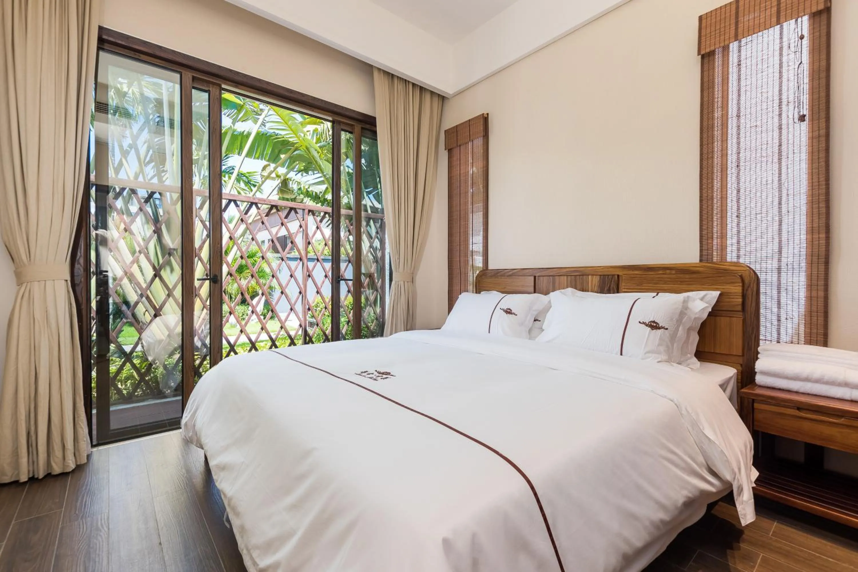 Bedroom, Bed in Sanya Haitang Bay Mushe Villa
