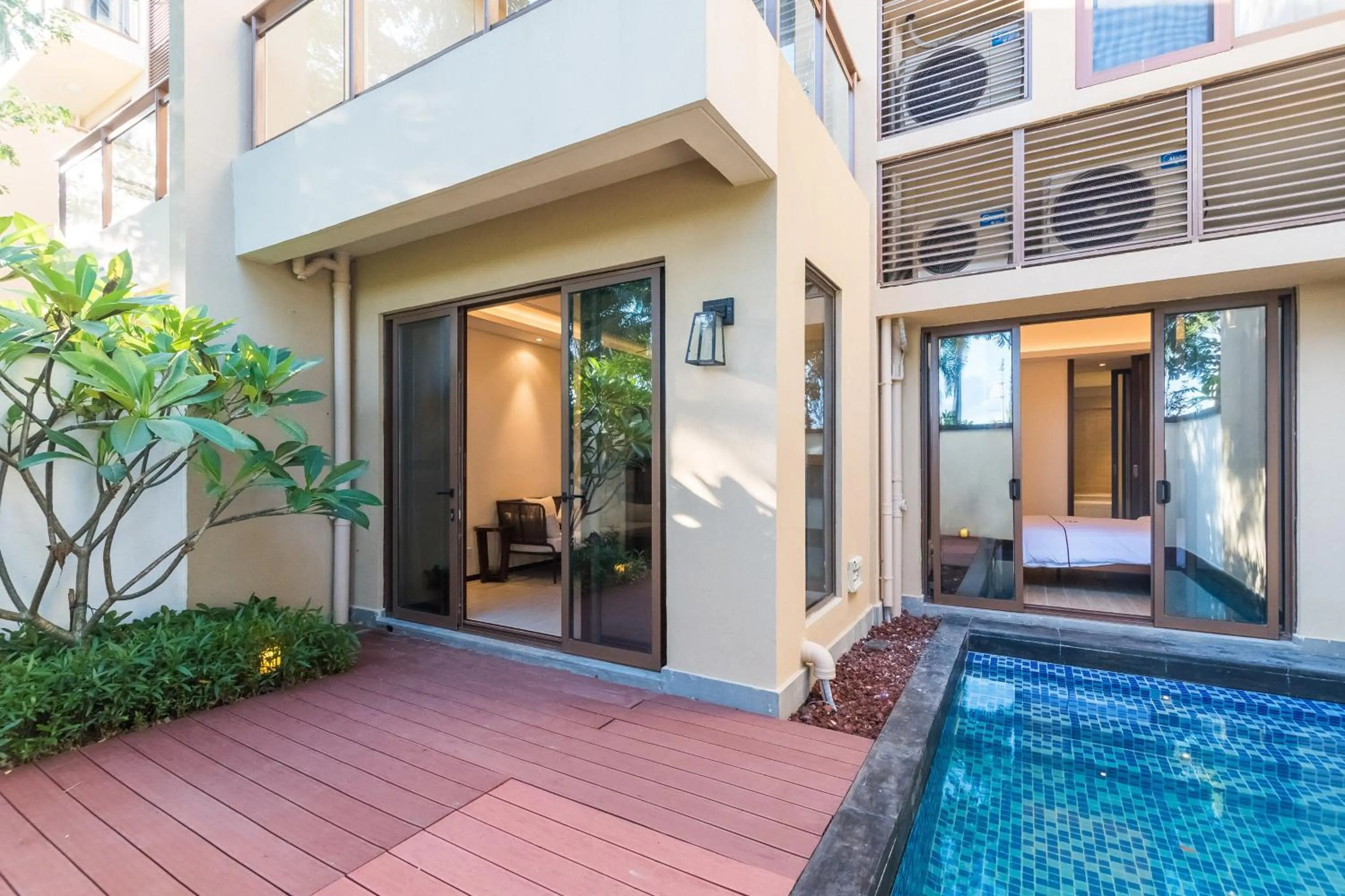 Swimming pool in Sanya Haitang Bay Mushe Villa
