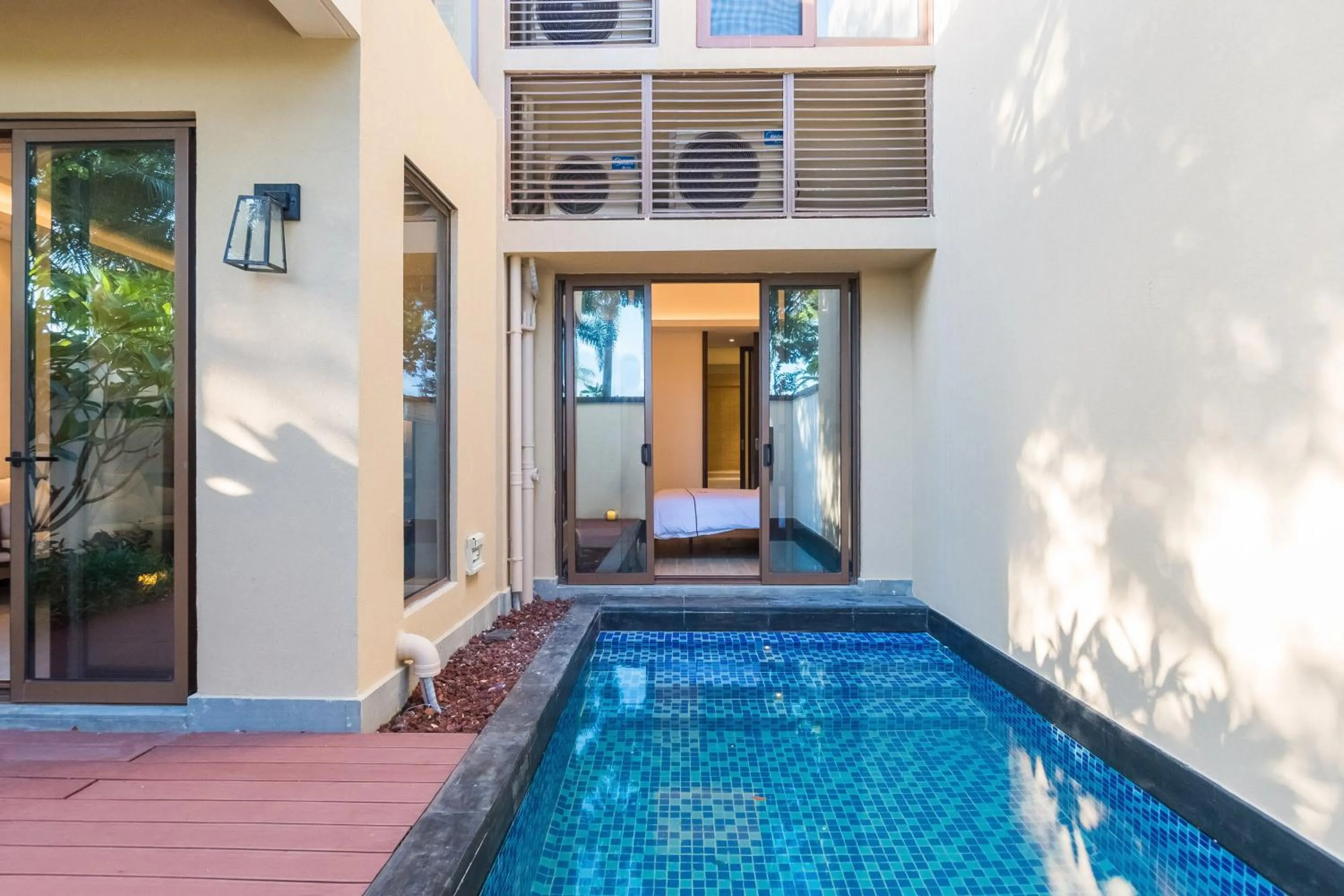 Swimming pool in Sanya Haitang Bay Mushe Villa