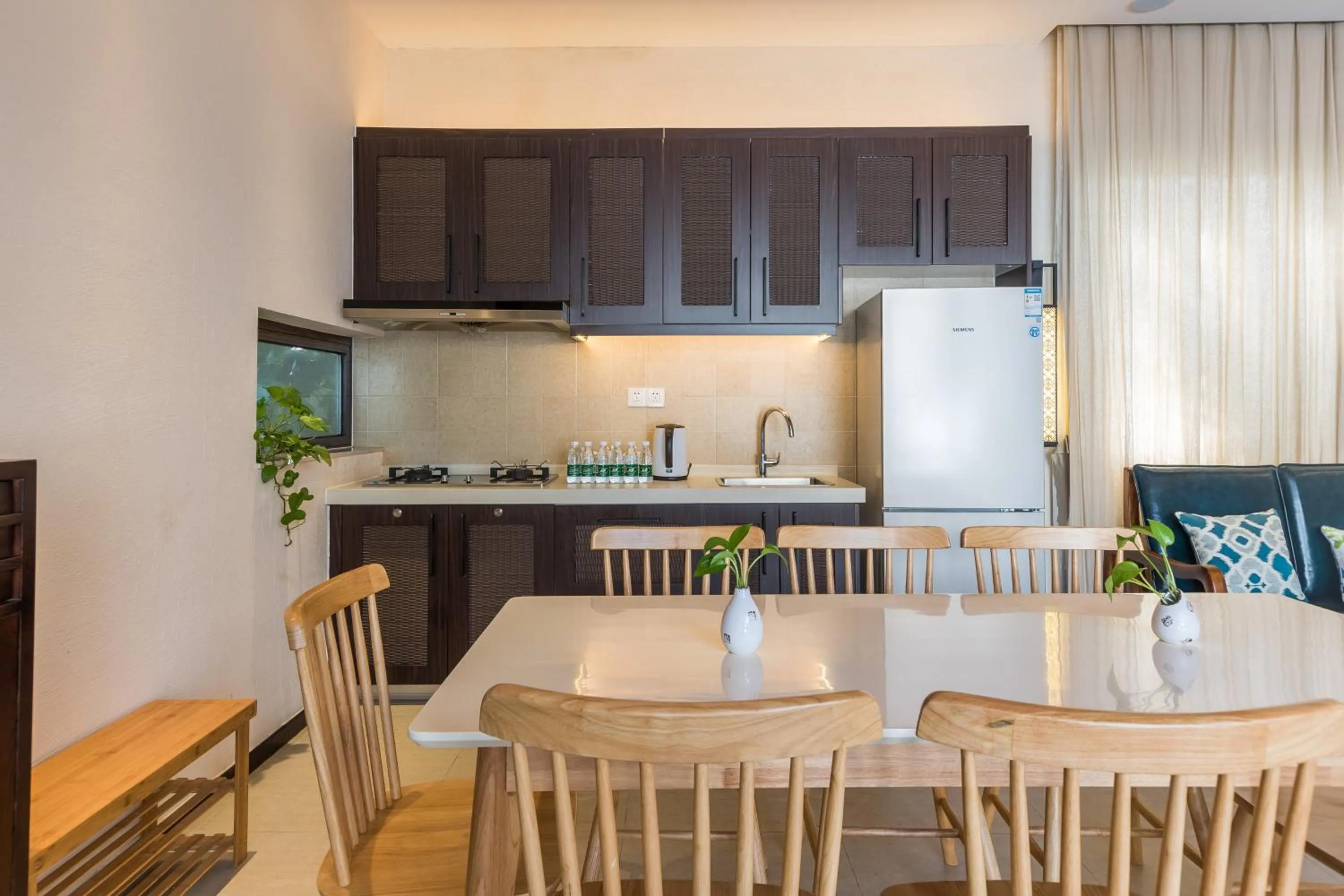 Dining area in Sanya Haitang Bay Mushe Villa