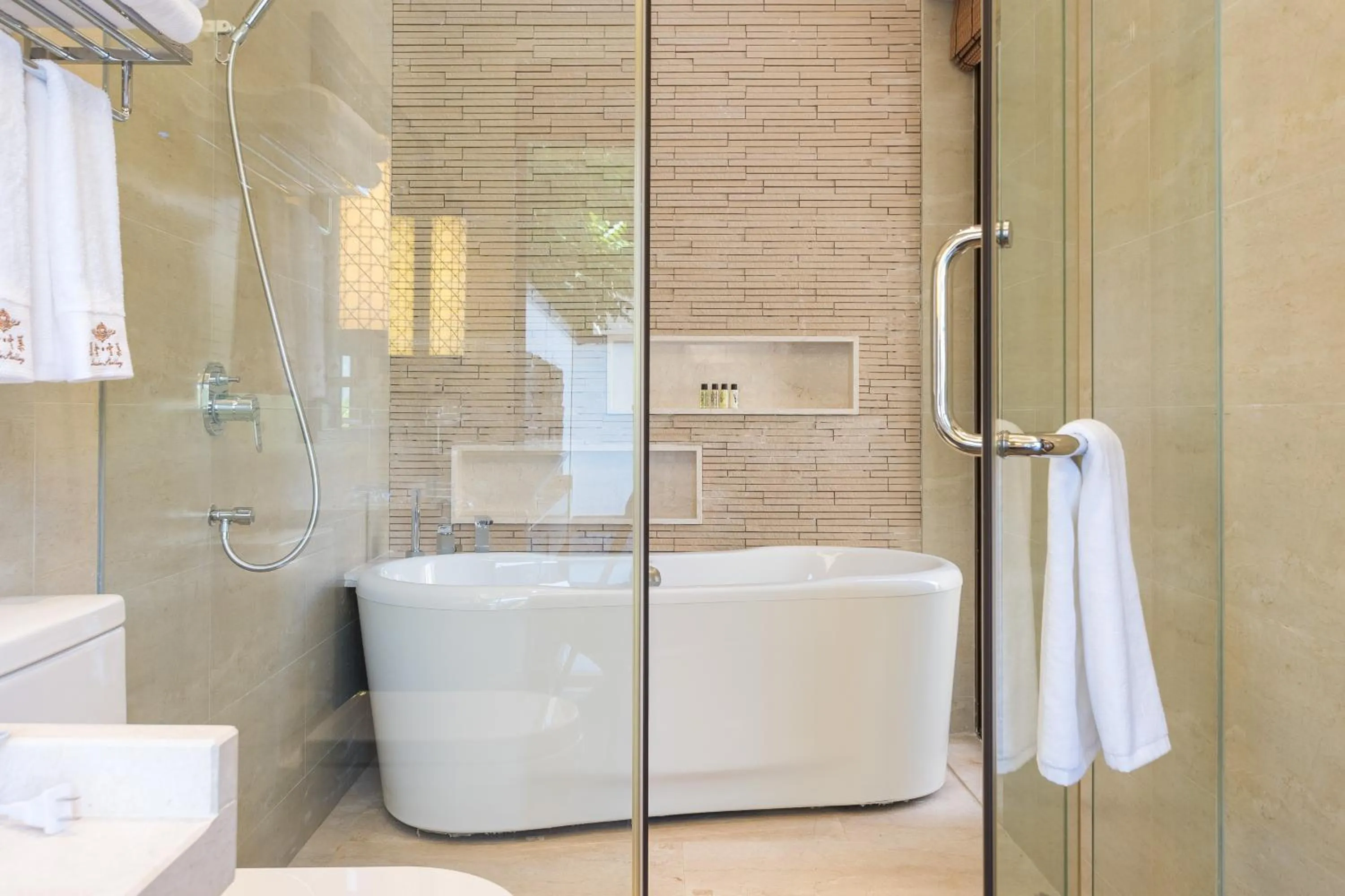 Bathroom in Sanya Haitang Bay Mushe Villa