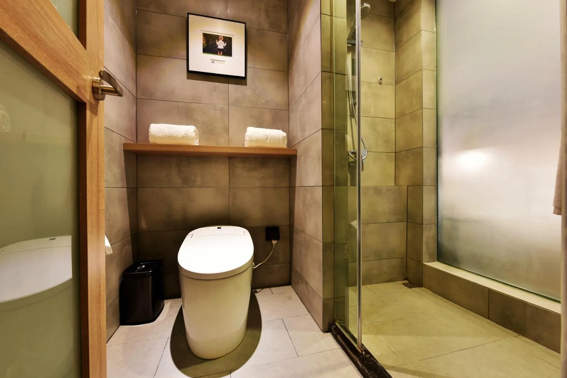 Shower in Urban Rosa Cafe&Inn