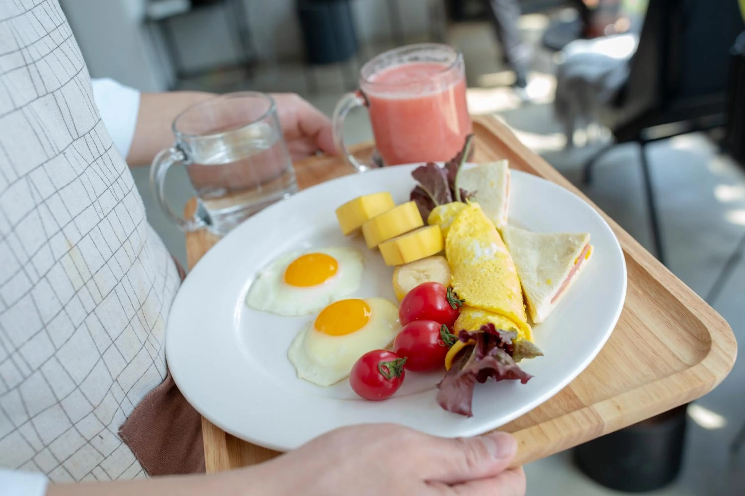 Food and drinks in Urban Rosa Cafe&Inn