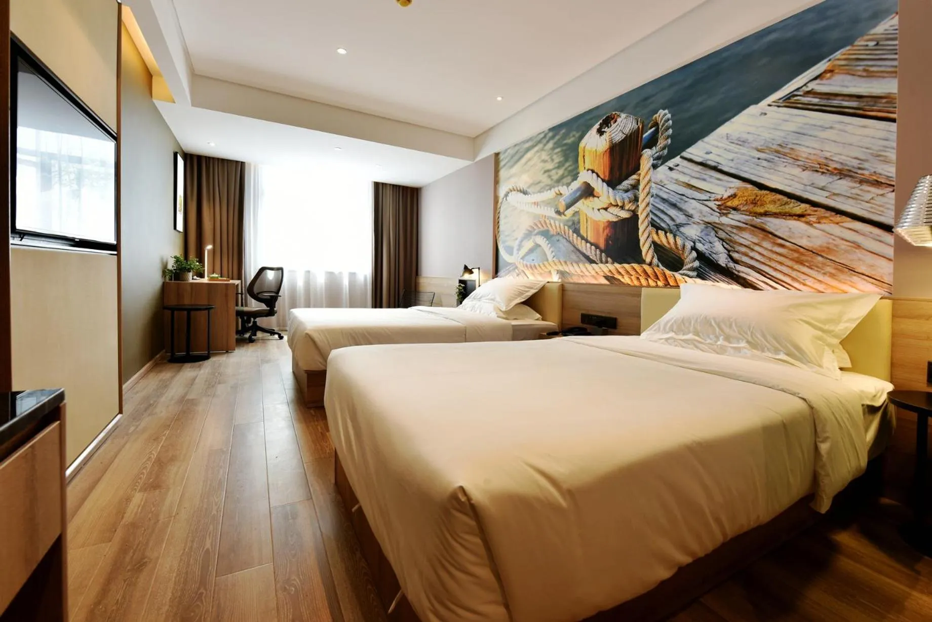 Photo of the whole room, Bed in Urban Rosa Cafe&Inn