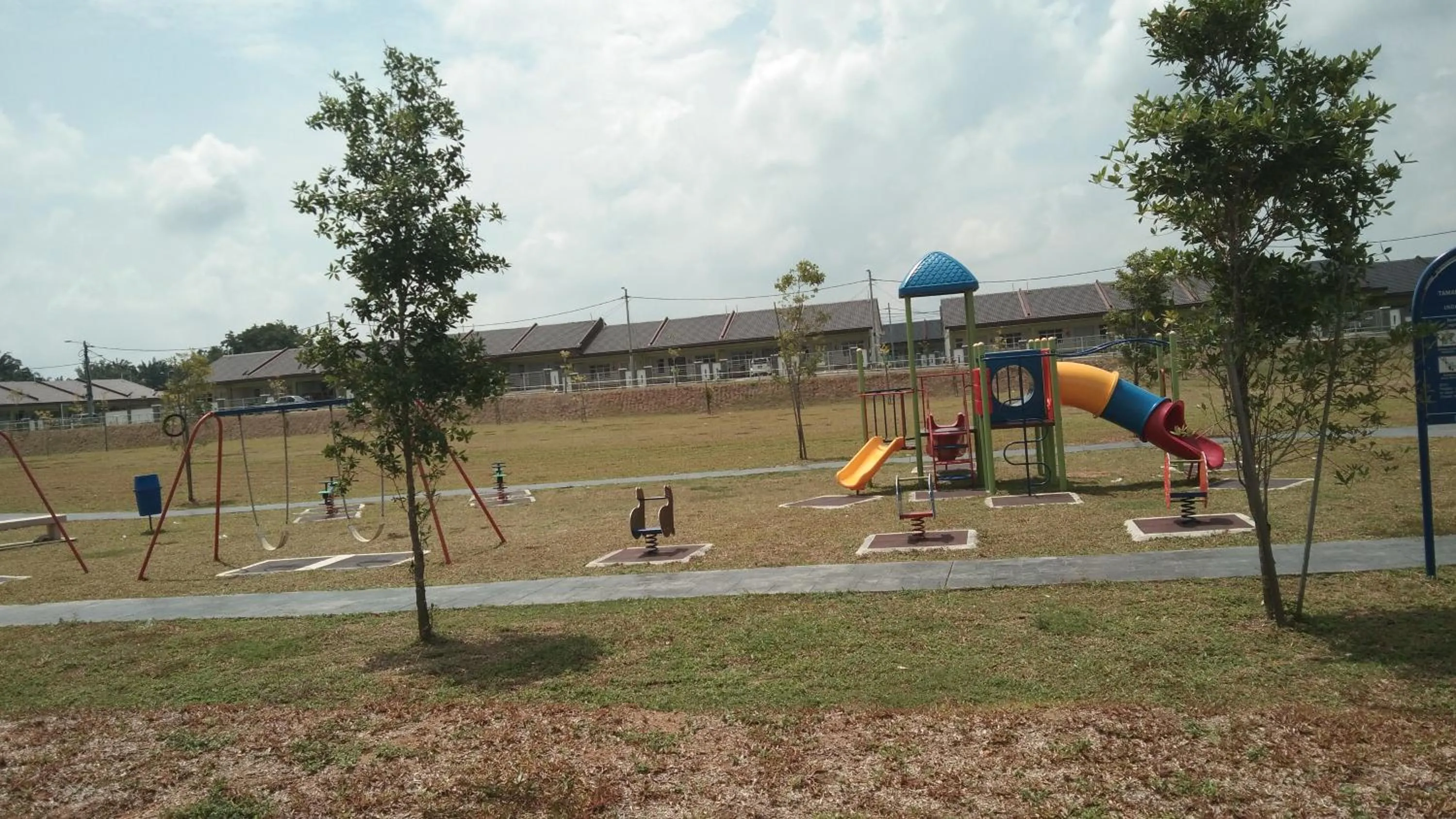 Property building in Ainur Homestay
