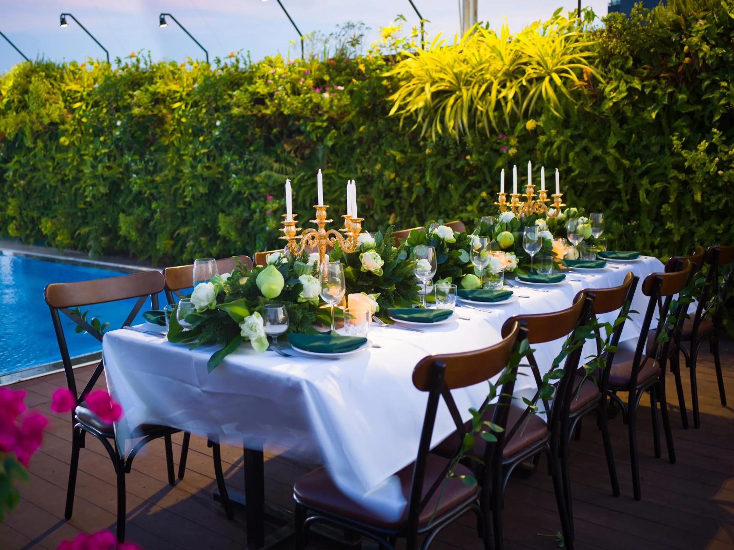 Garden in Happy Life Grand Hotel & Rooftop Skybar