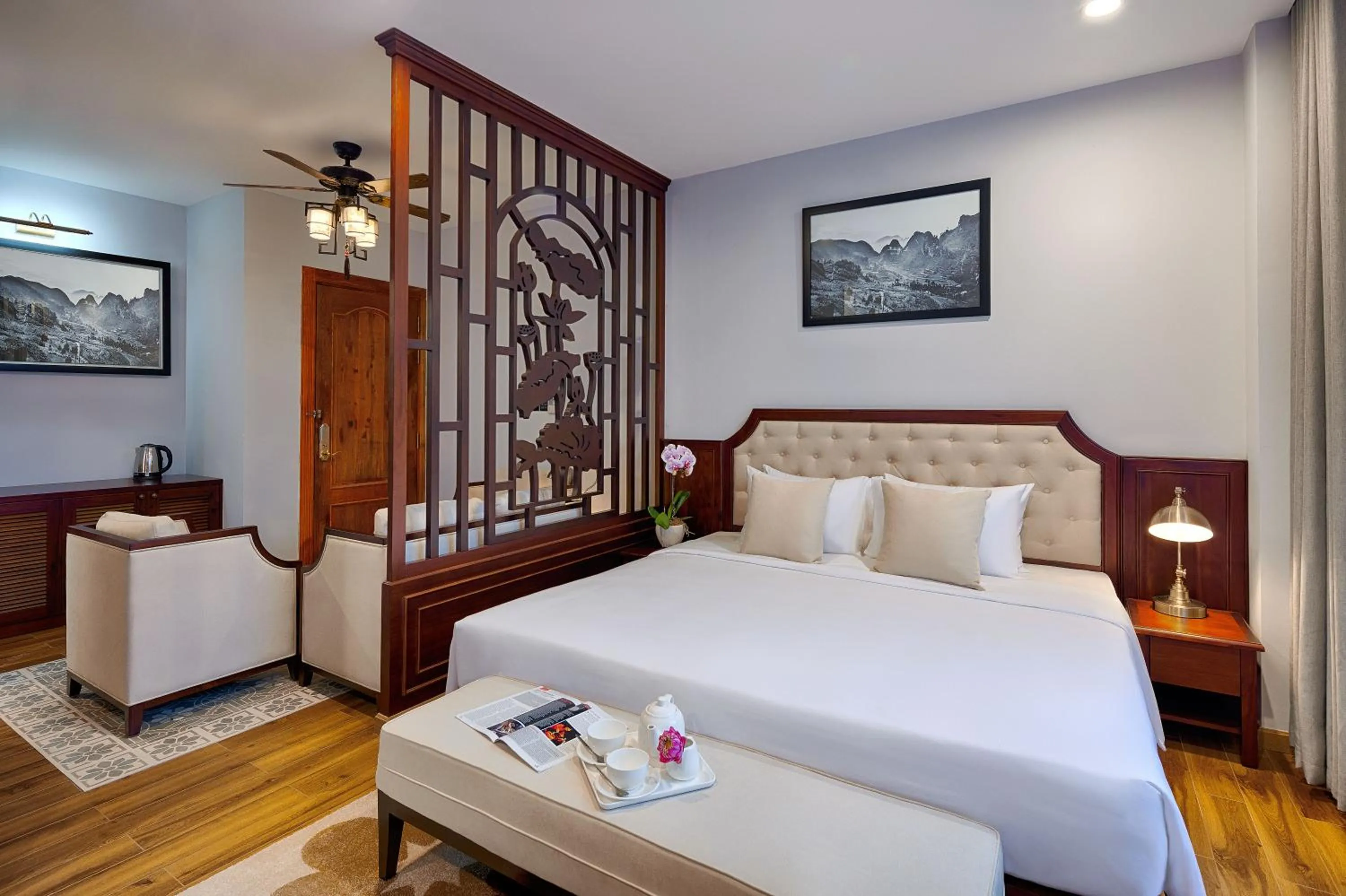 Bed in Happy Life Grand Hotel & Rooftop Skybar