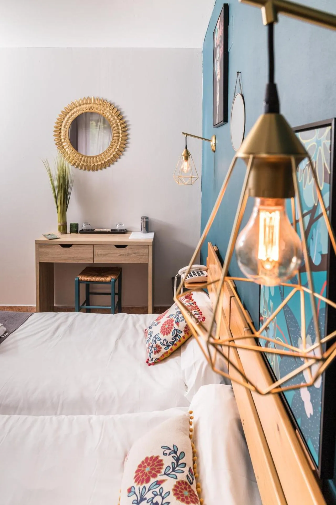 Bed in Logis hôtel restaurant Auberge de l'Espinouse