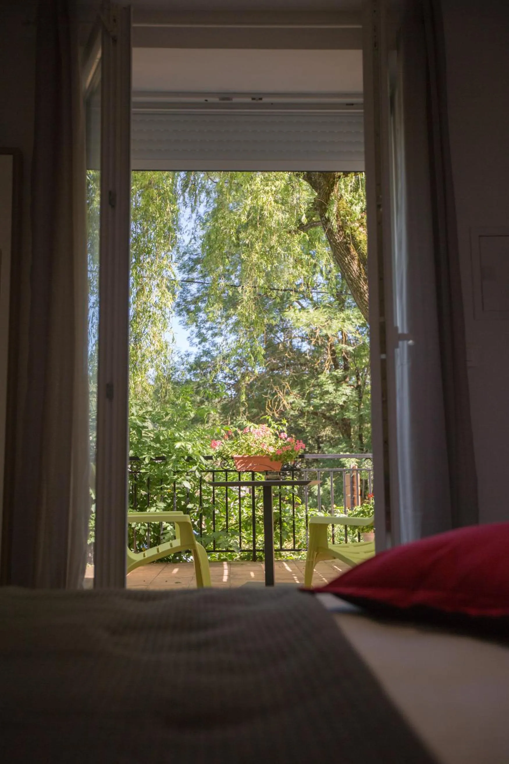 Bed in Logis hôtel restaurant Auberge de l'Espinouse