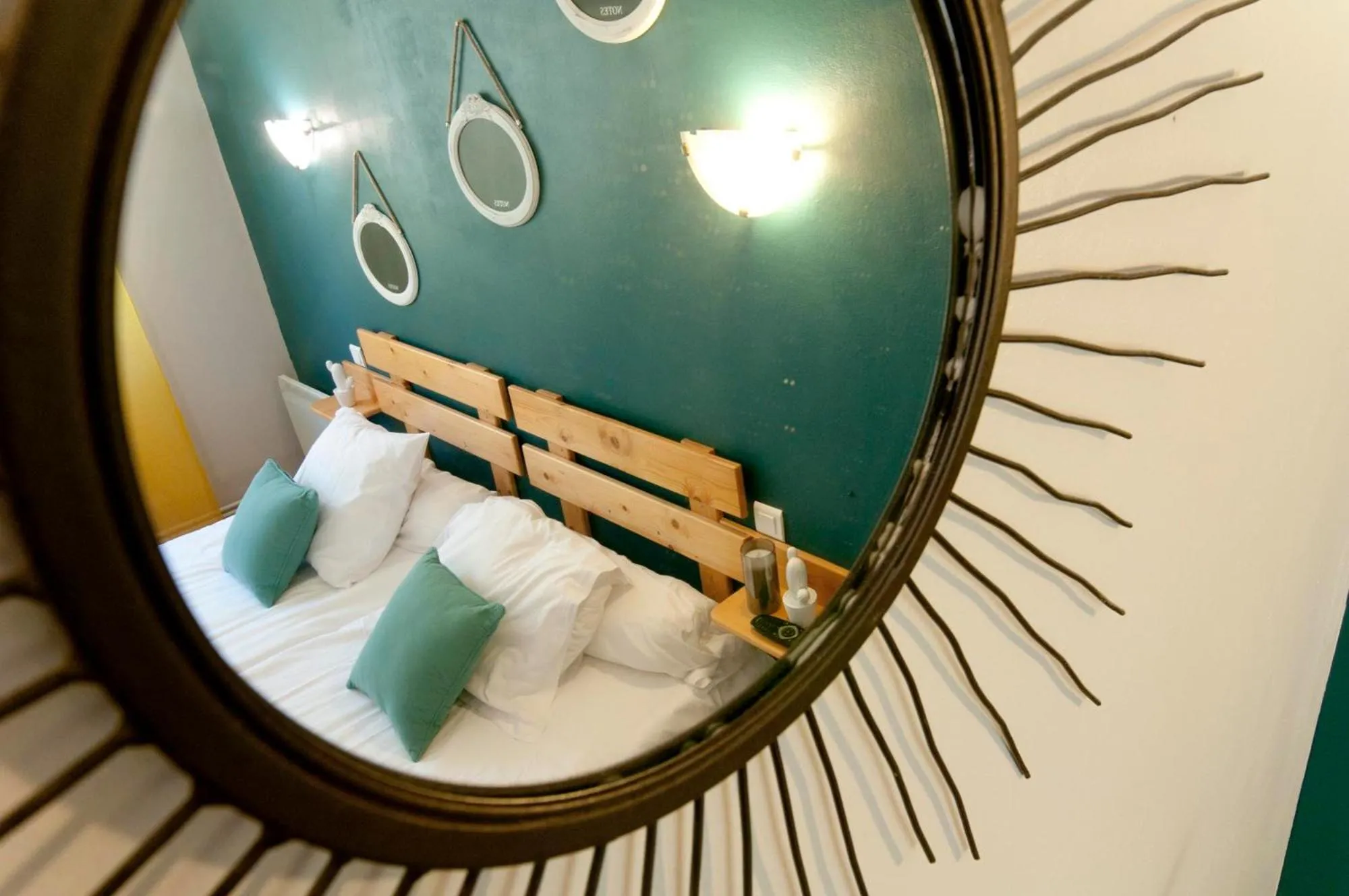 Bed in Logis hôtel restaurant Auberge de l'Espinouse