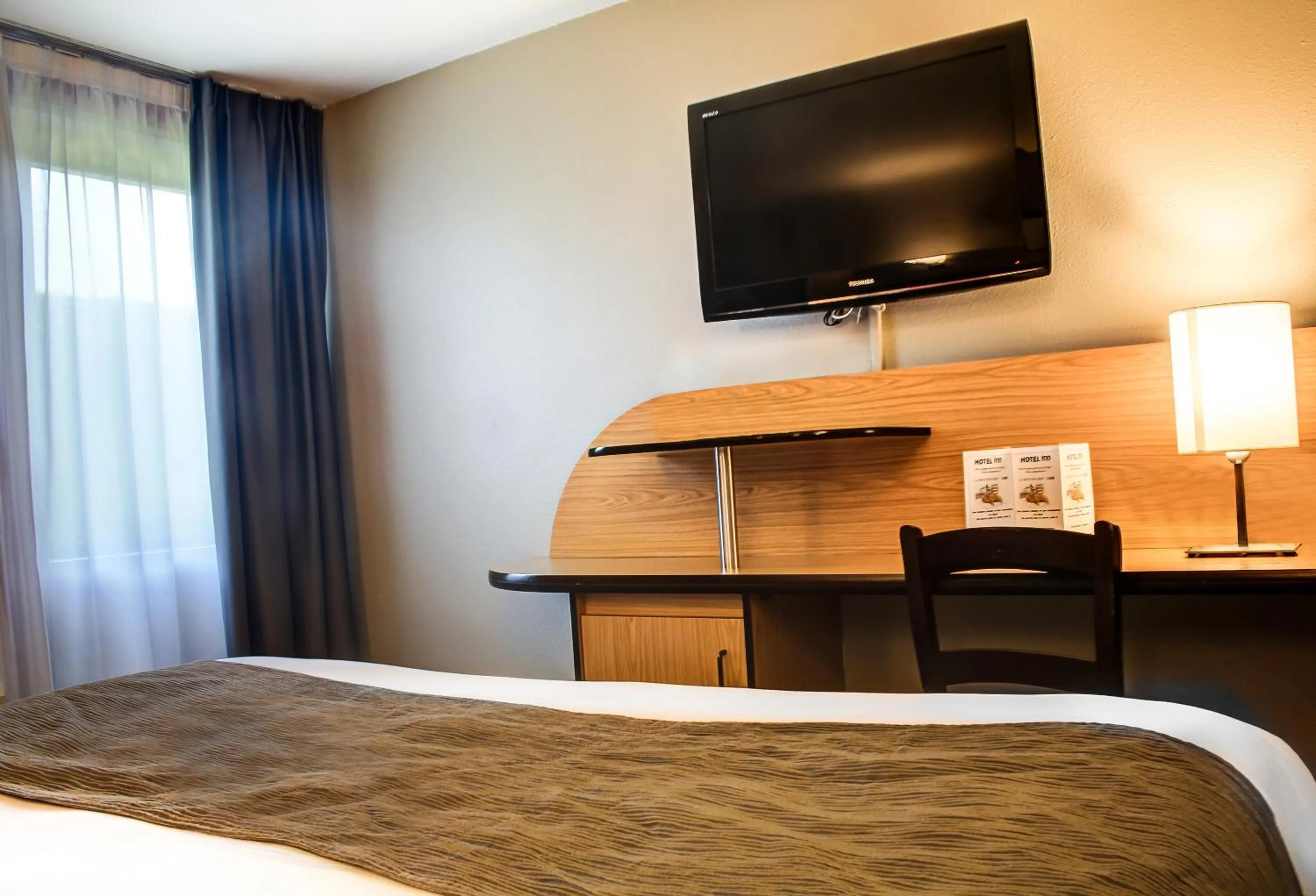 Bed in Hôtel Inn Design Resto Novo Bourges