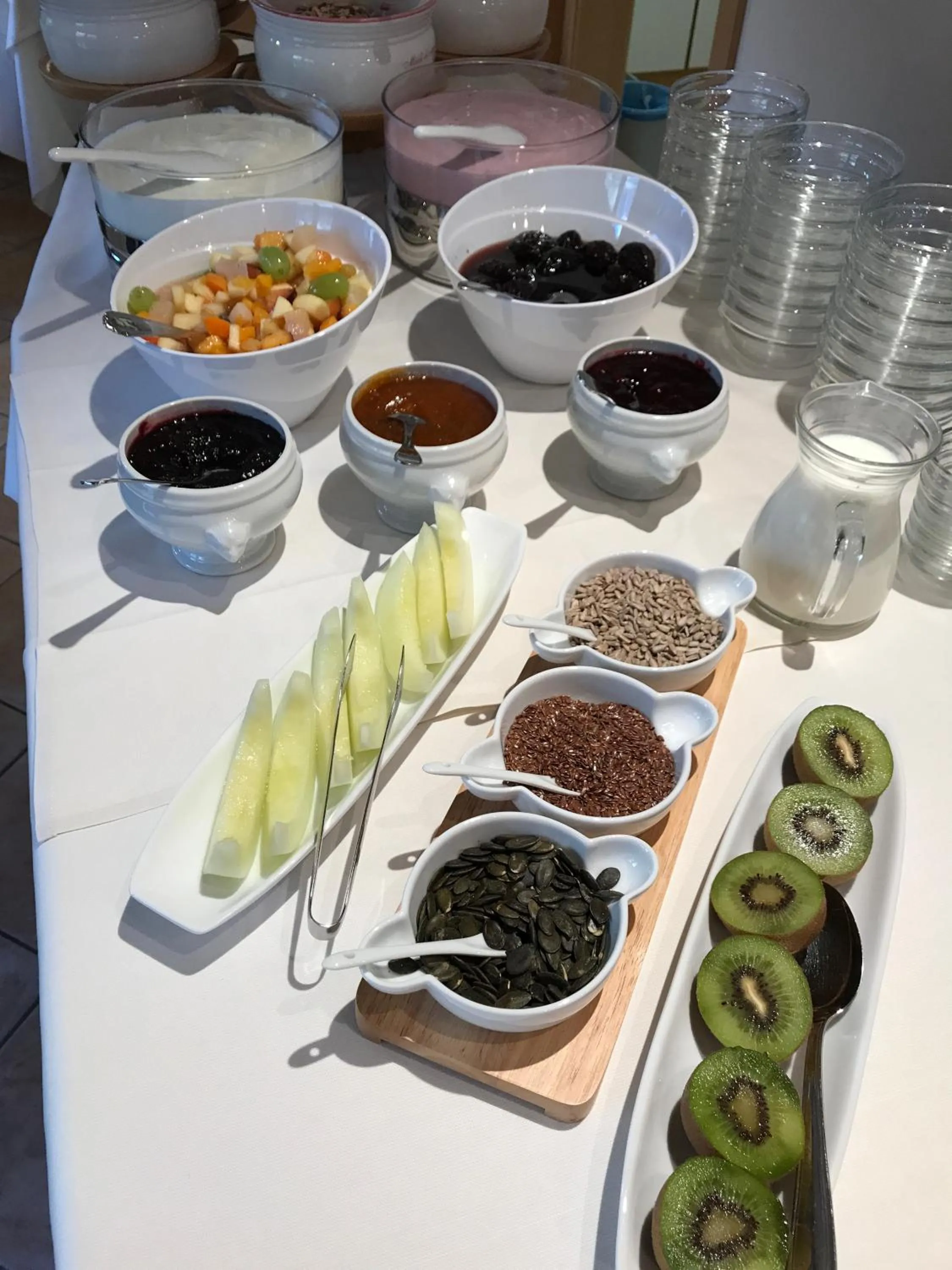 Buffet breakfast in Garnì La Dorada