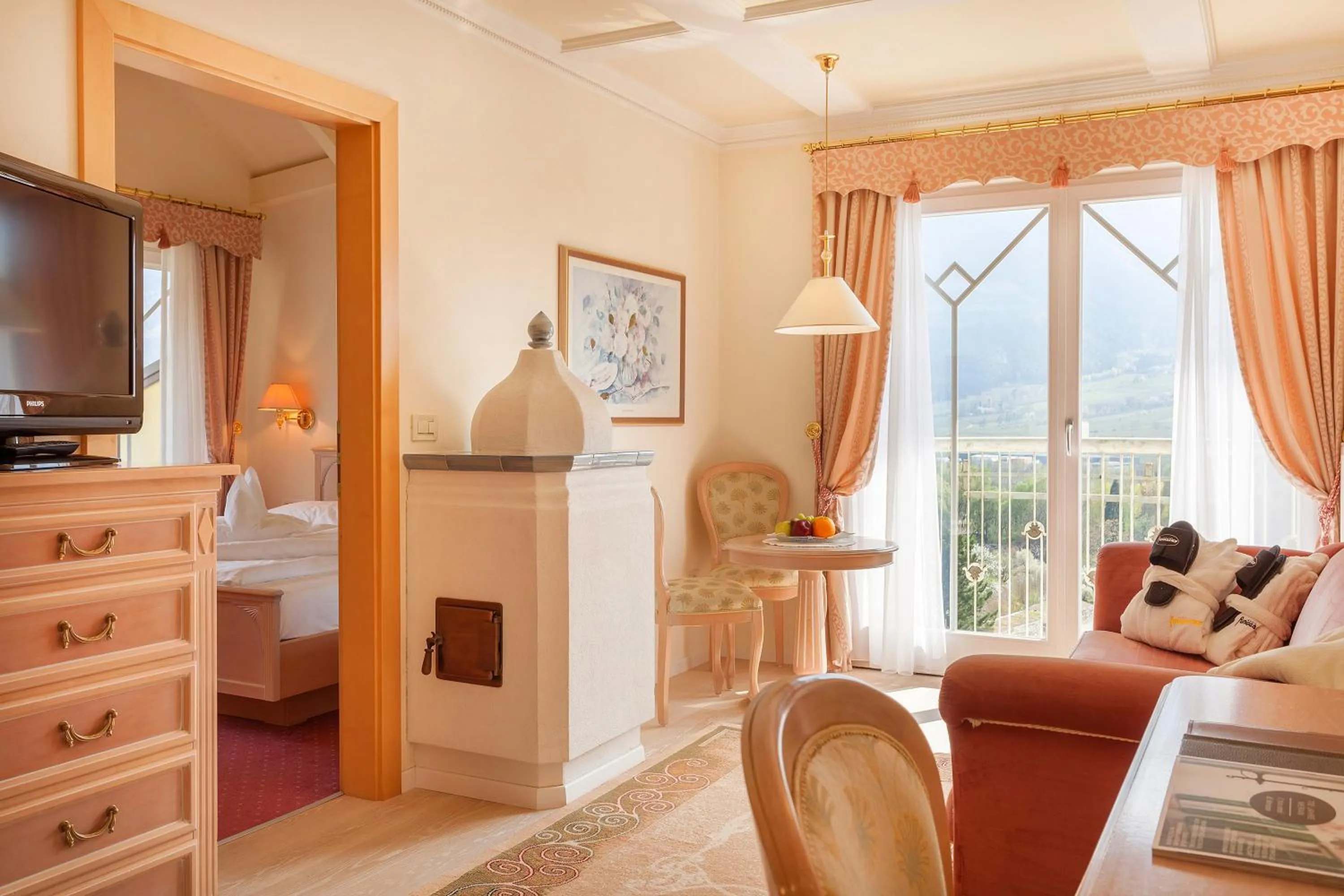 Living room, Bed in Hotel Funggashof