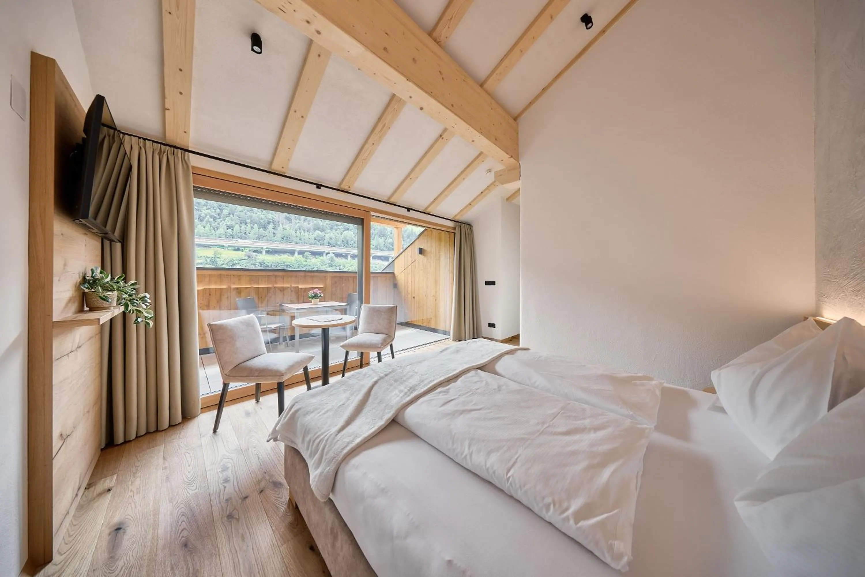 Bed in Hotel Schmuckhof