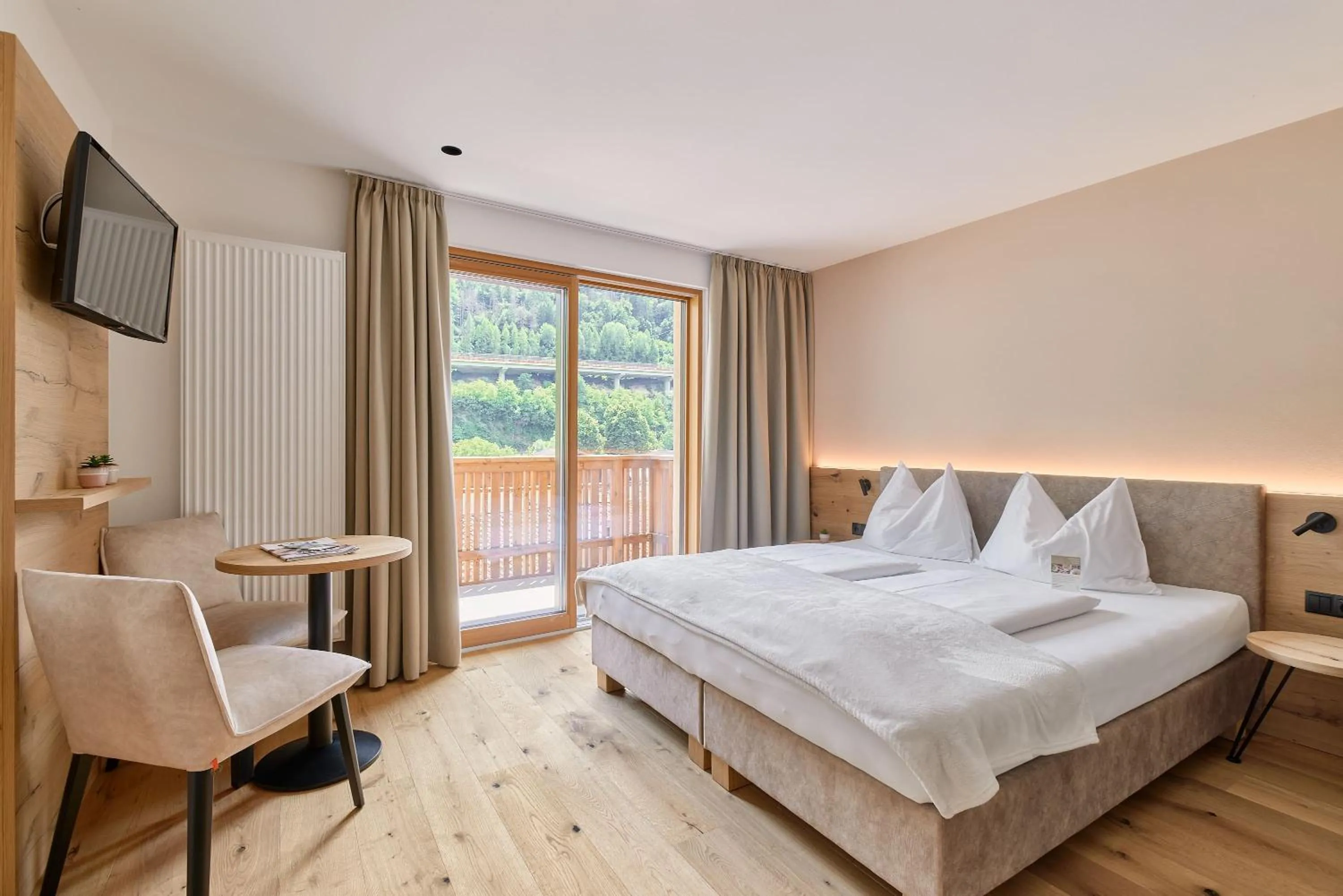 Bed in Hotel Schmuckhof