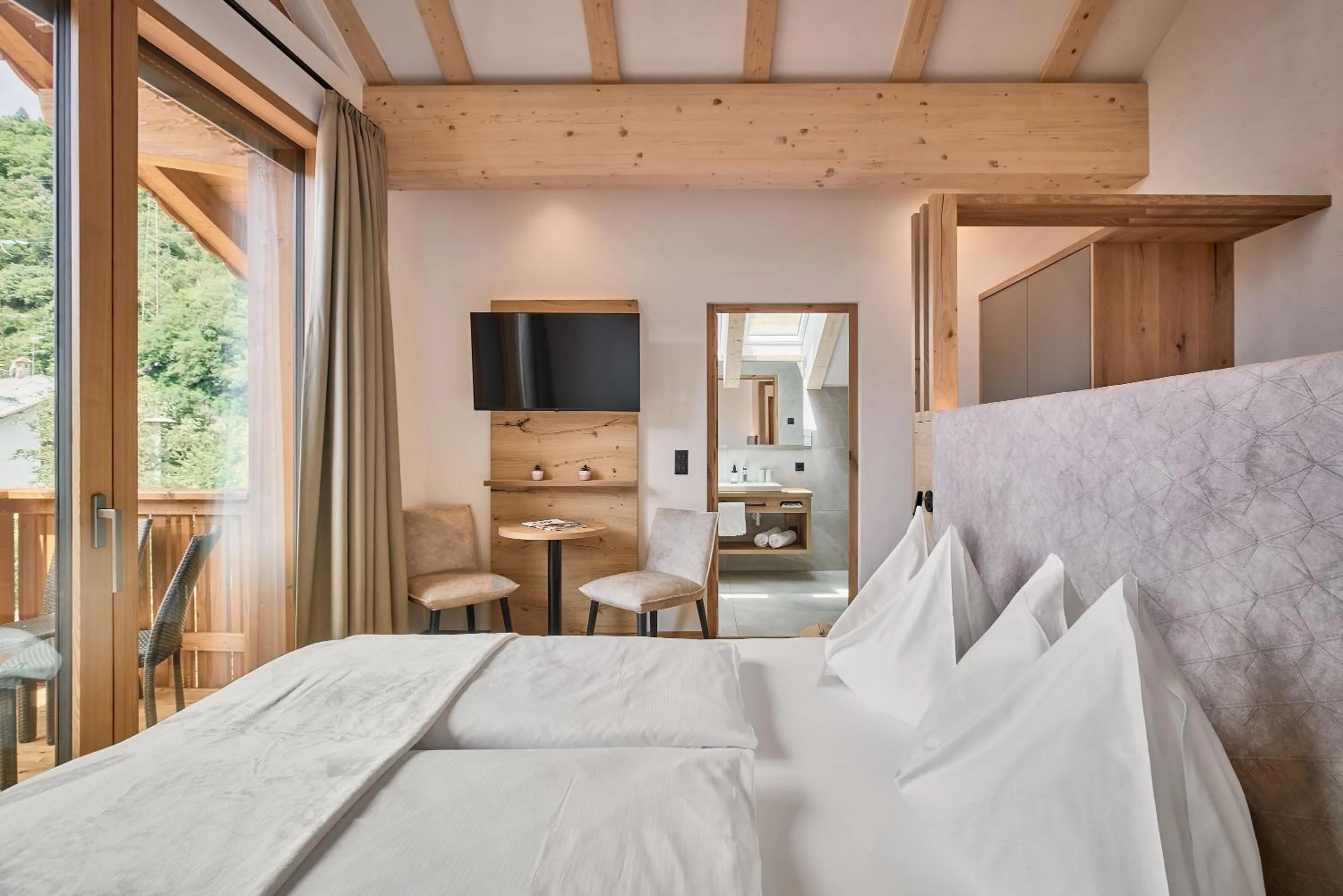 Bed in Hotel Schmuckhof