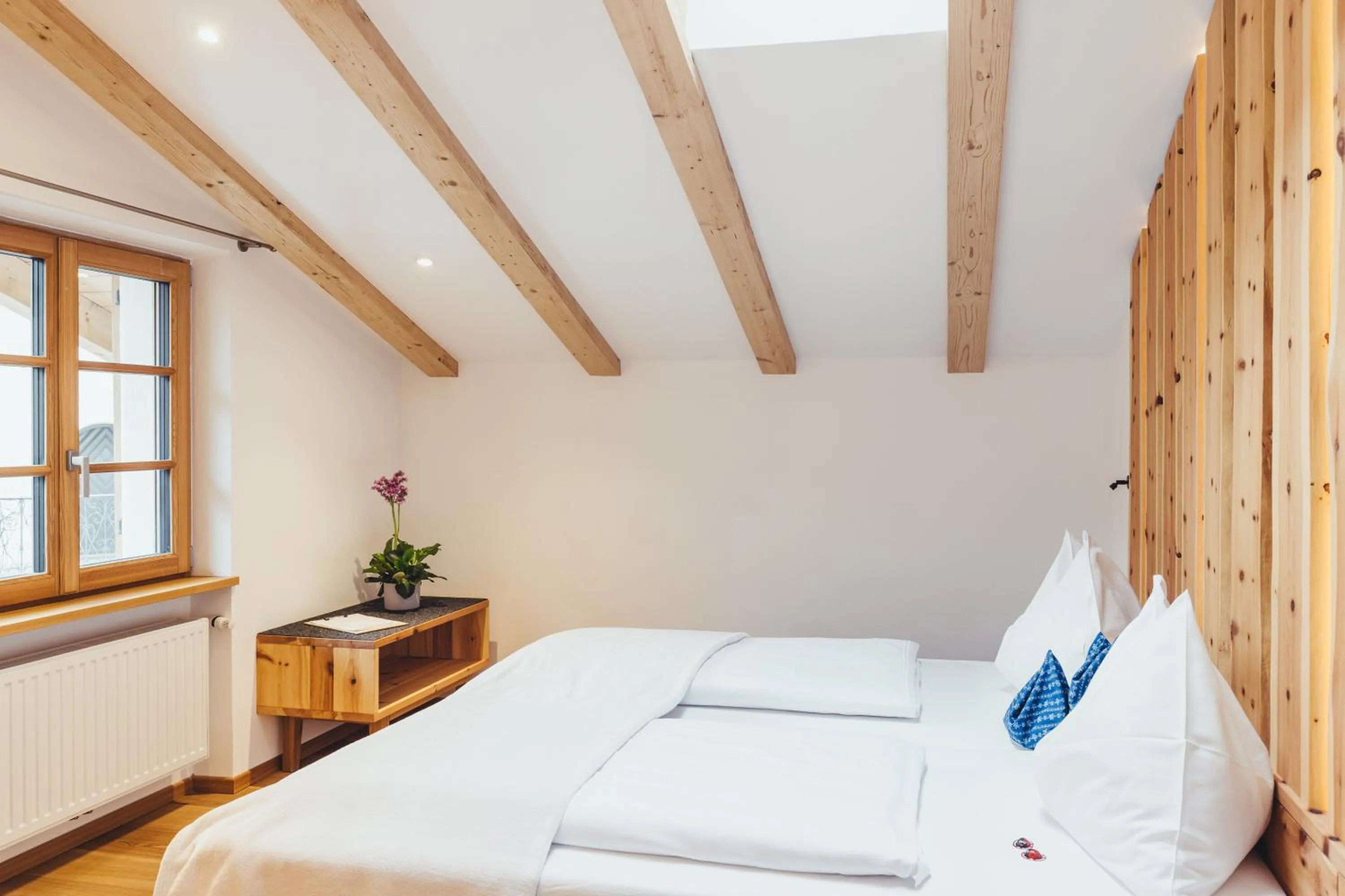 Bed in Hotel Schmuckhof