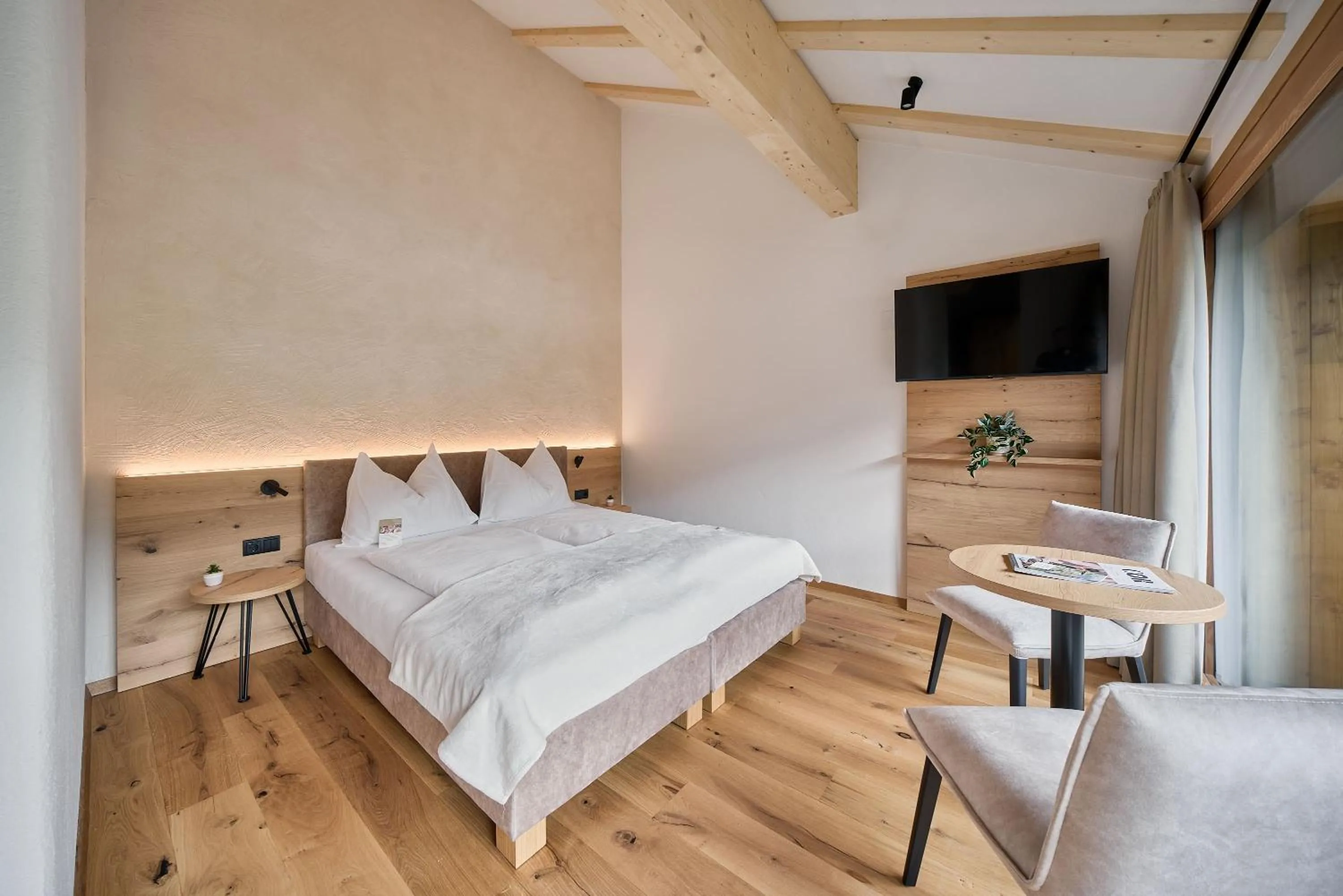 Photo of the whole room, Bed in Hotel Schmuckhof