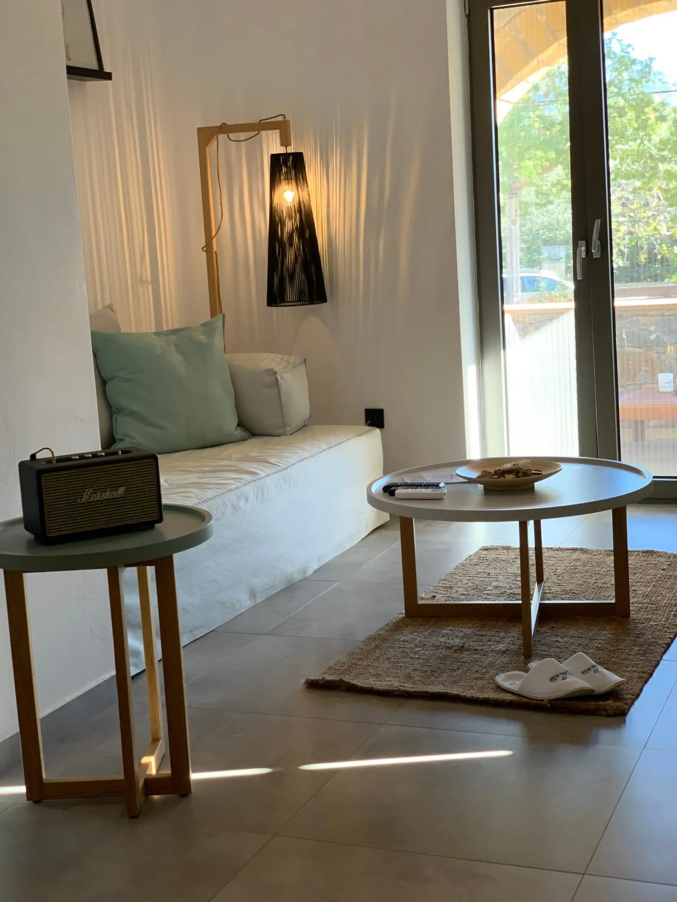 Living room in Calme Suites Mani