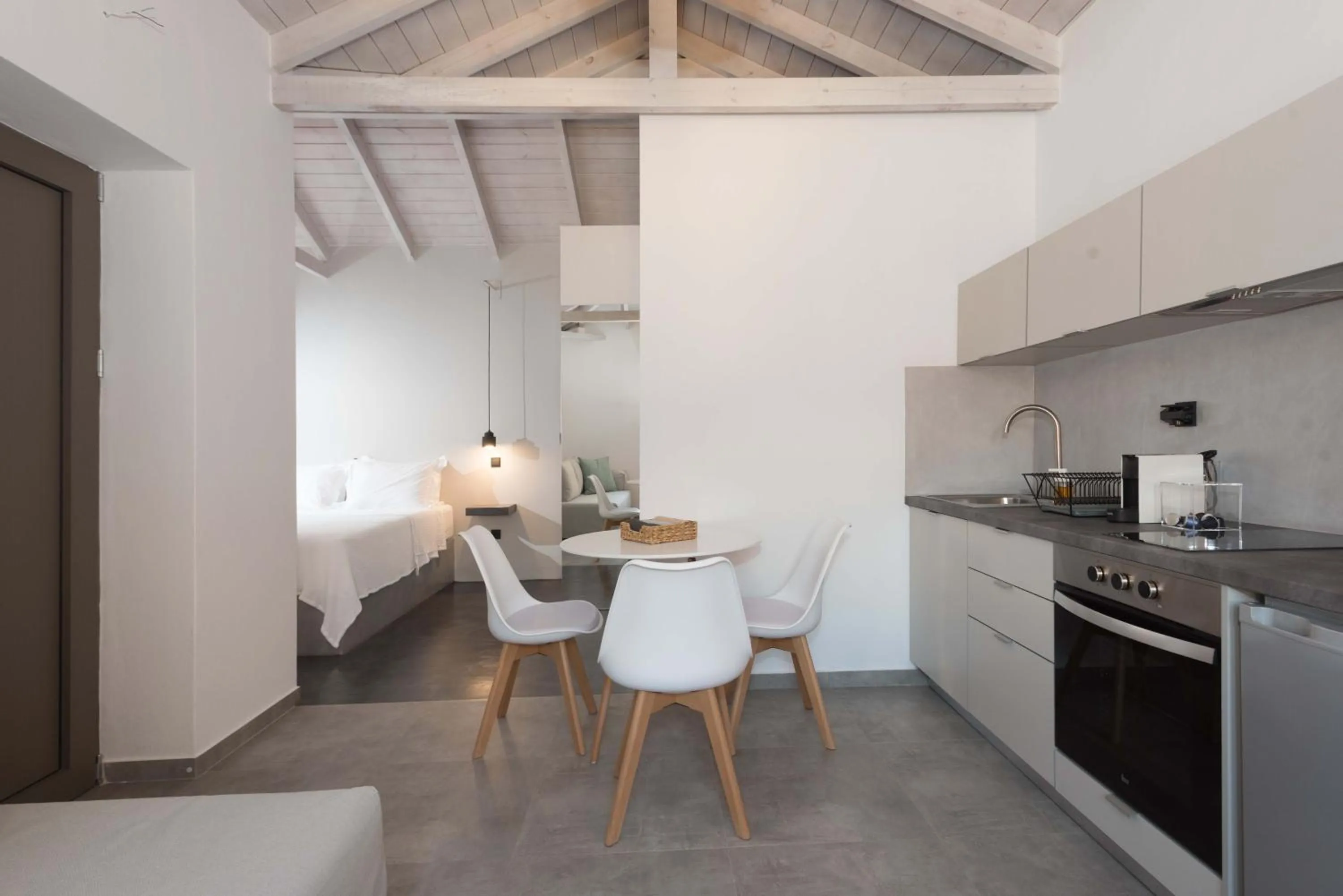 Kitchen or kitchenette in Calme Suites Mani