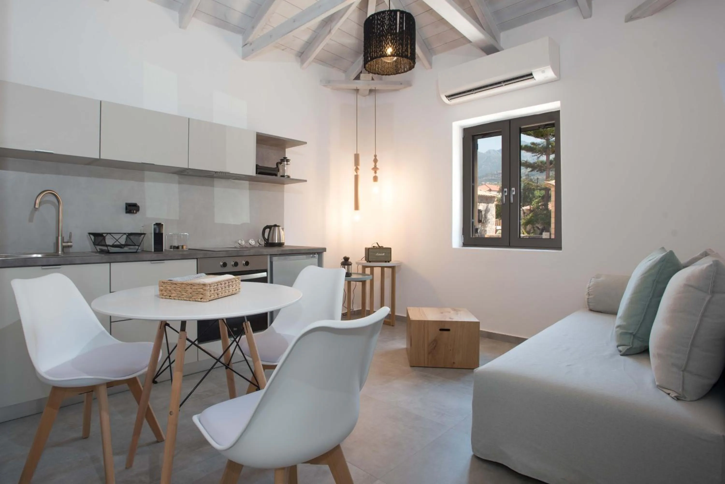 Living room in Calme Suites Mani