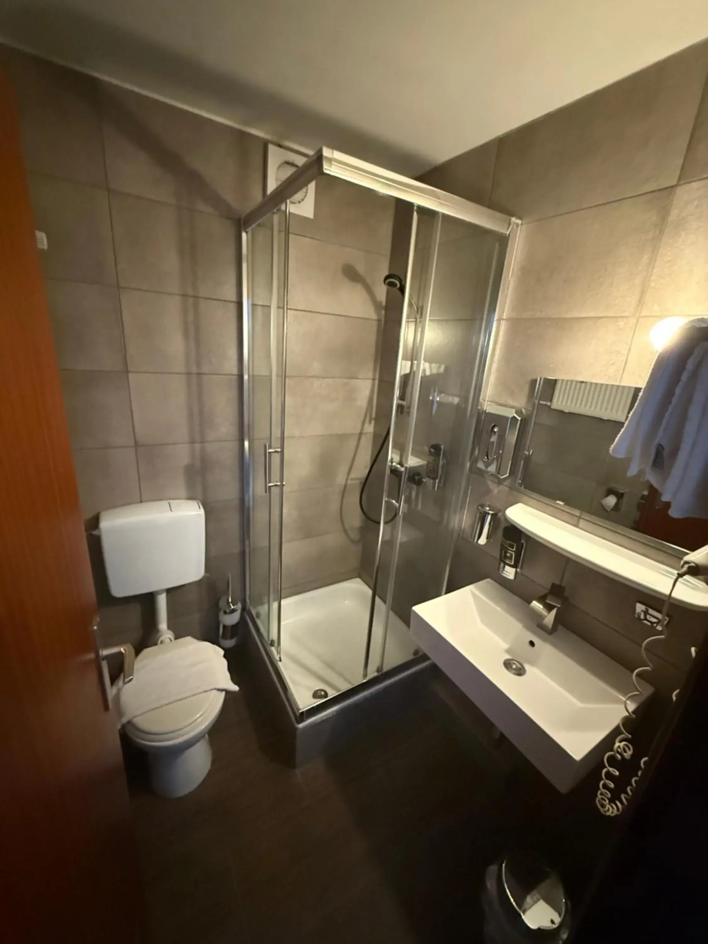Single Room in Parkhotel Lindenhof - KOSTENLOSE PARKPLÄTZE Single Room in Parkhotel Lindenhof - KOSTENLOSE PARKPLÄTZE