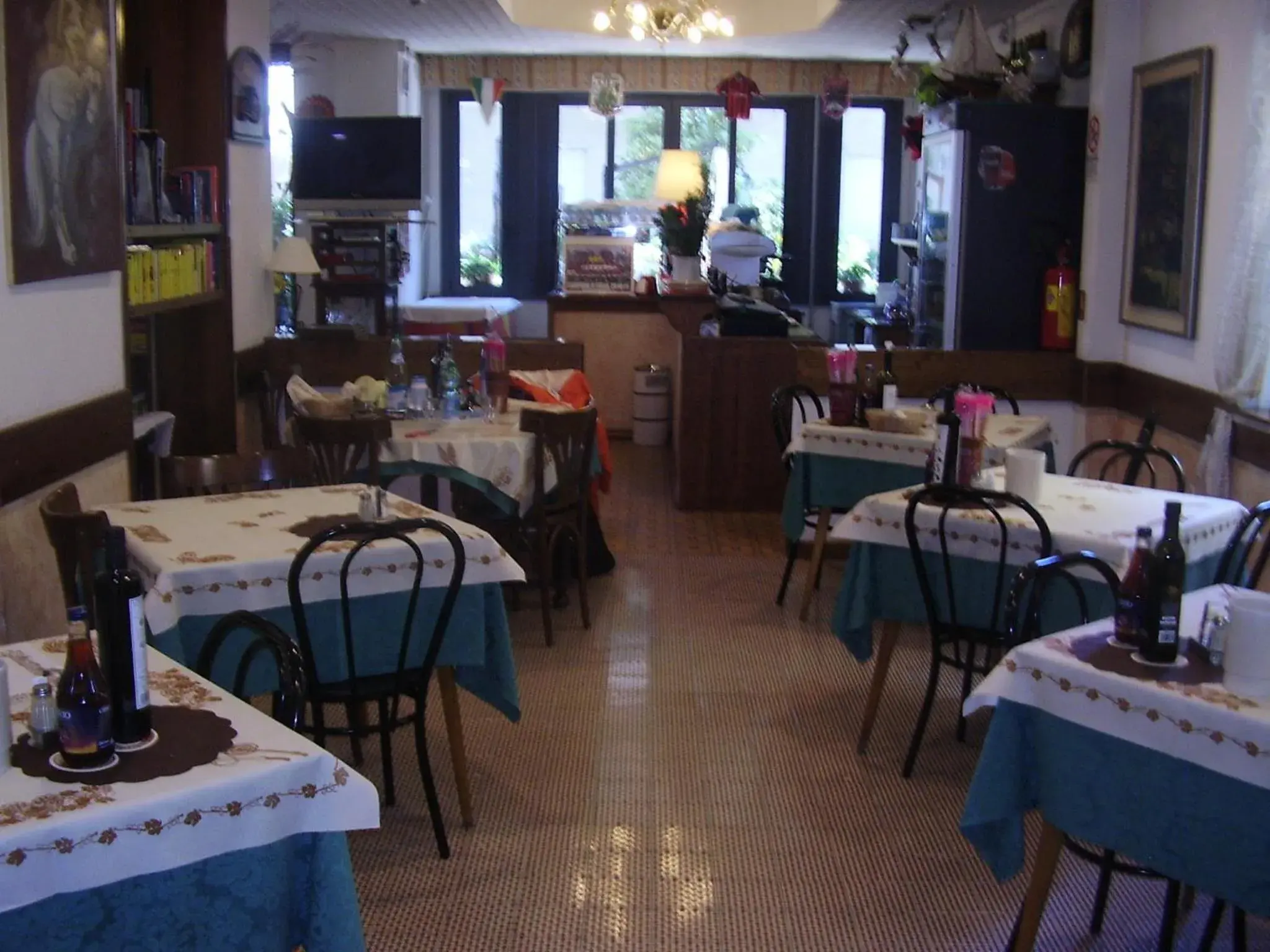 Restaurant/places to eat in Hotel Cortina Restaurant/places to eat in Hotel Cortina