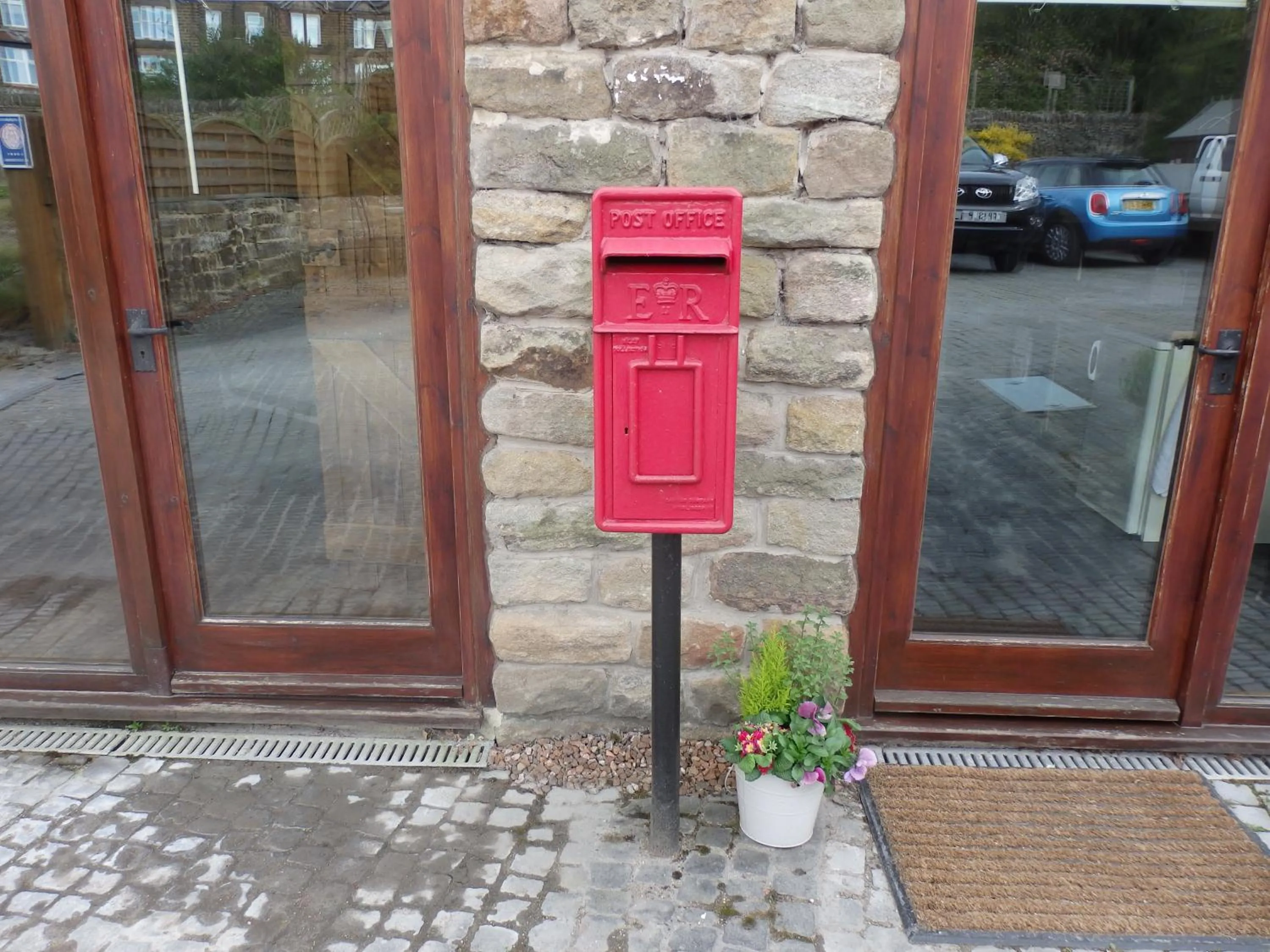 Pillarbox Cottage