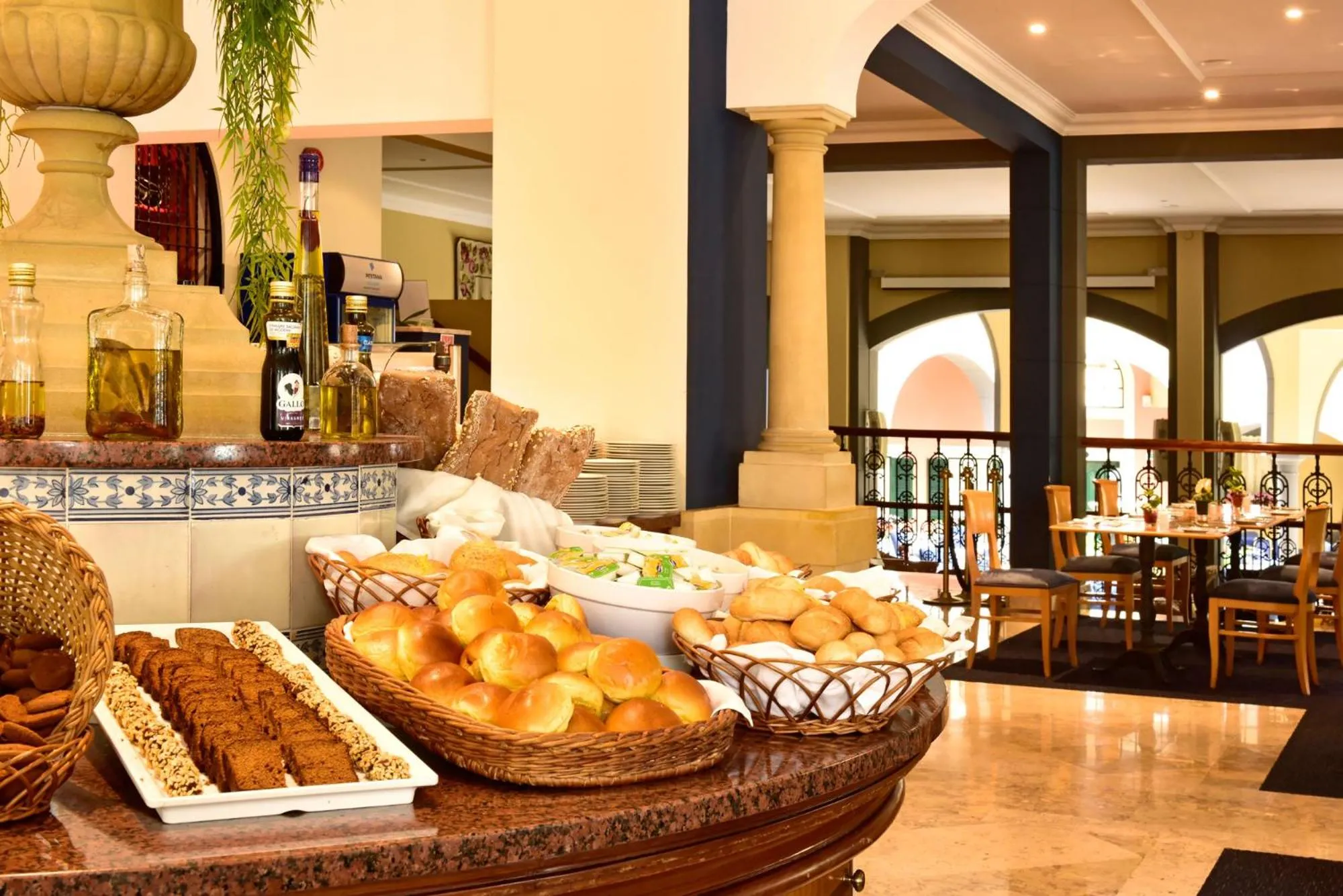 Restaurant/places to eat in Pestana Village Garden Hotel
