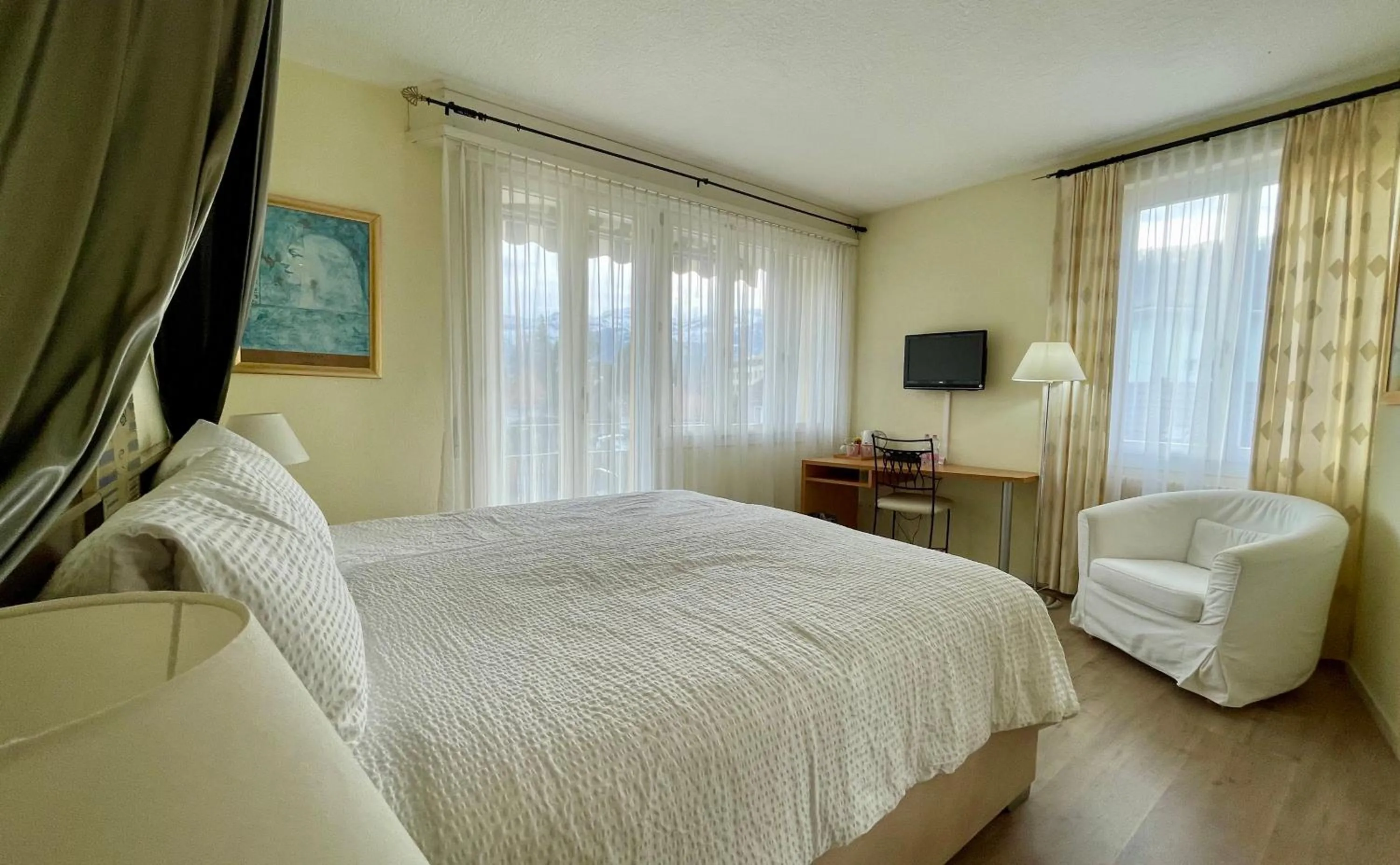 Photo of the whole room, Bed in Hotel Movieworld