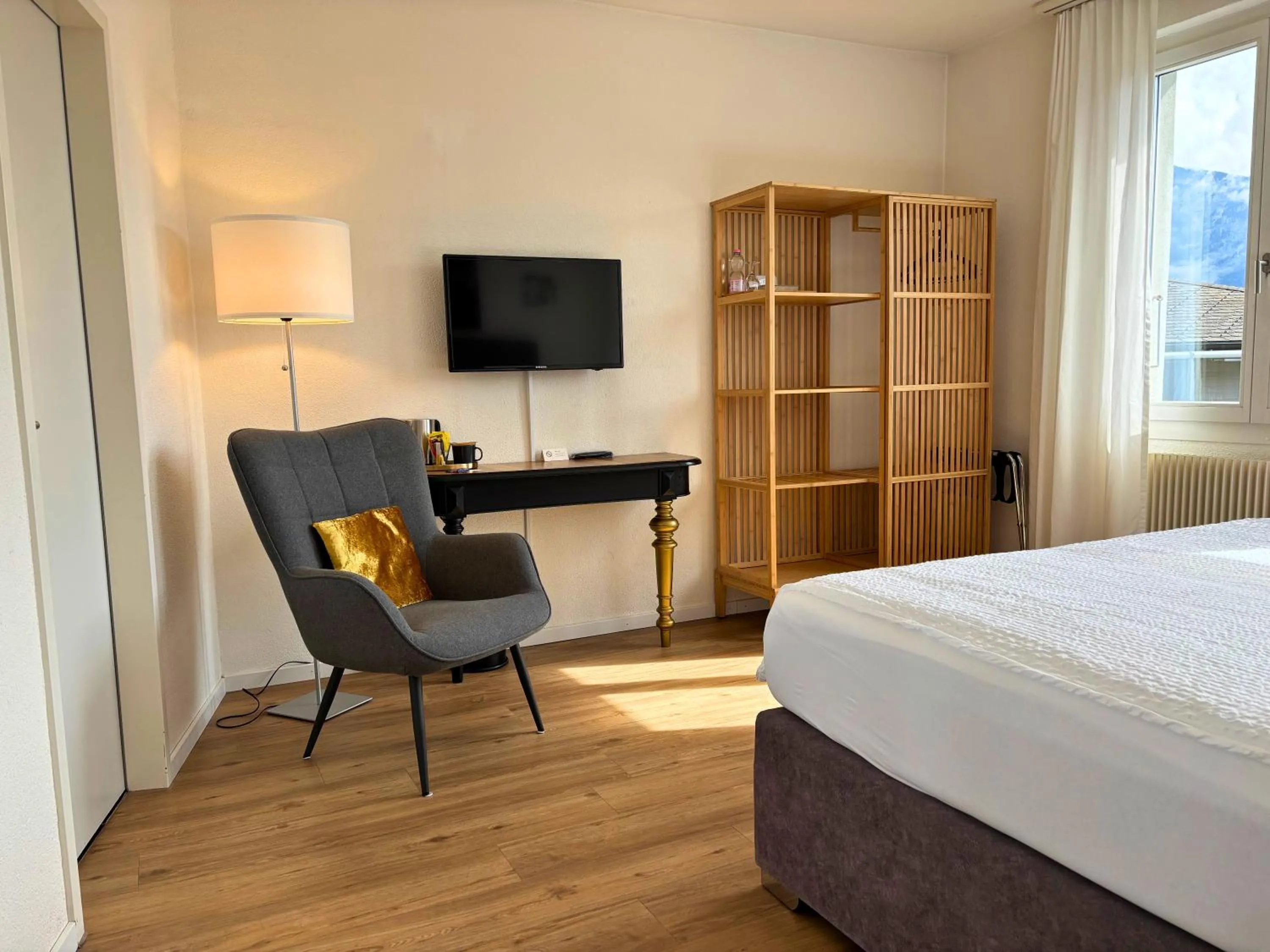 Seating area, Bed in Hotel Movieworld