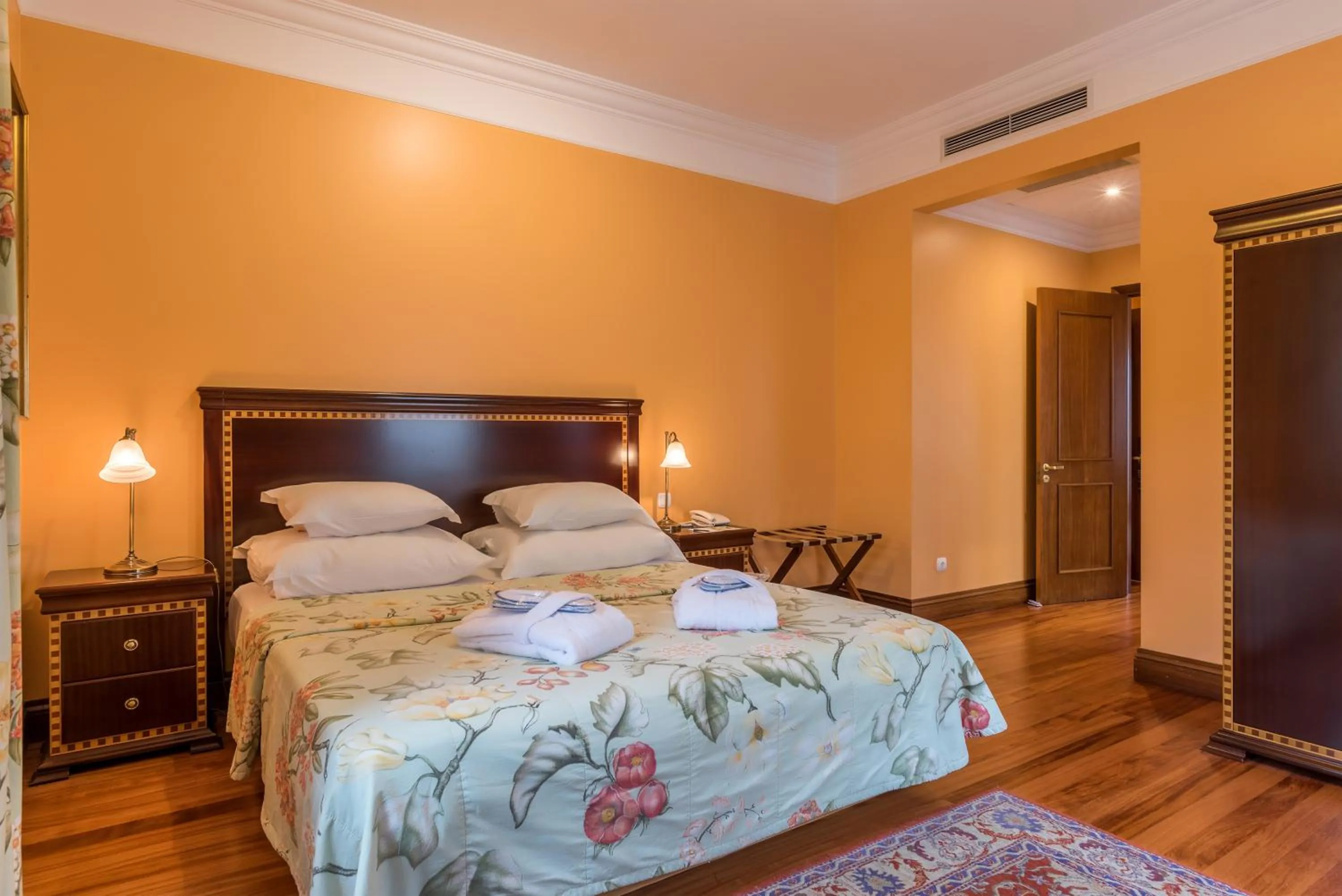 Bedroom, Bed in Pestana Miramar Garden & Ocean Hotel