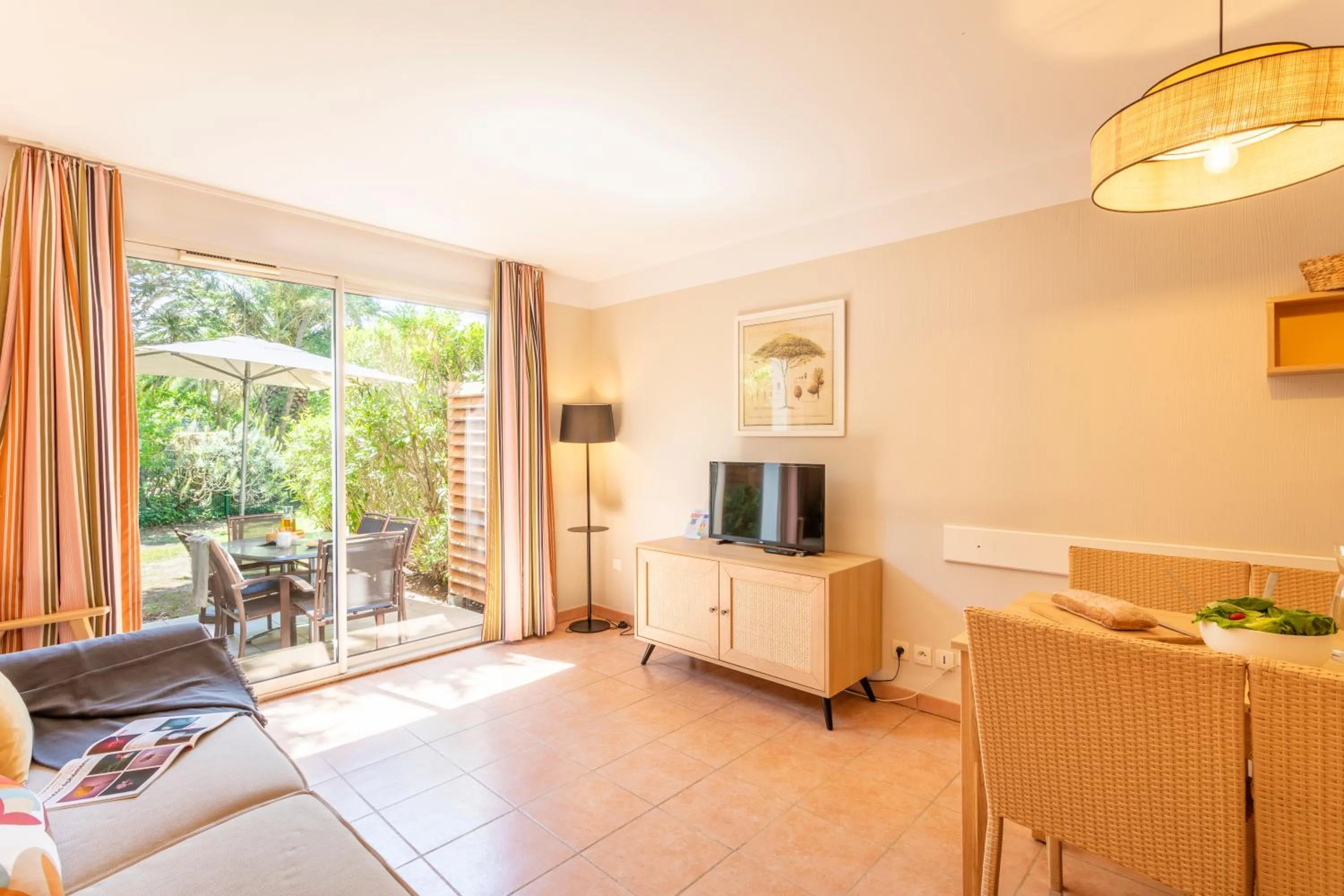 TV and multimedia in Résidence Pierre & Vacances le Hameau de la Pinède