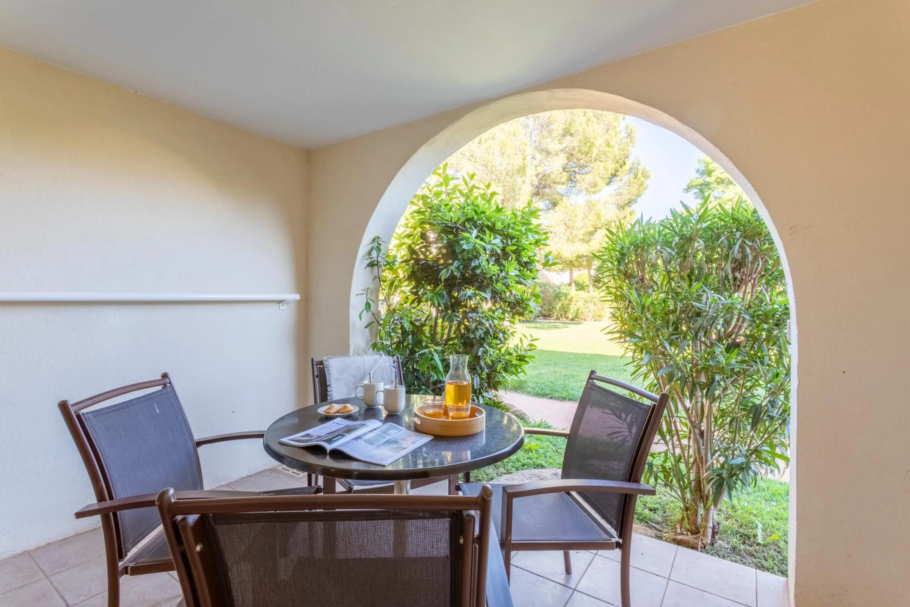 Patio in Résidence Pierre & Vacances le Hameau de la Pinède