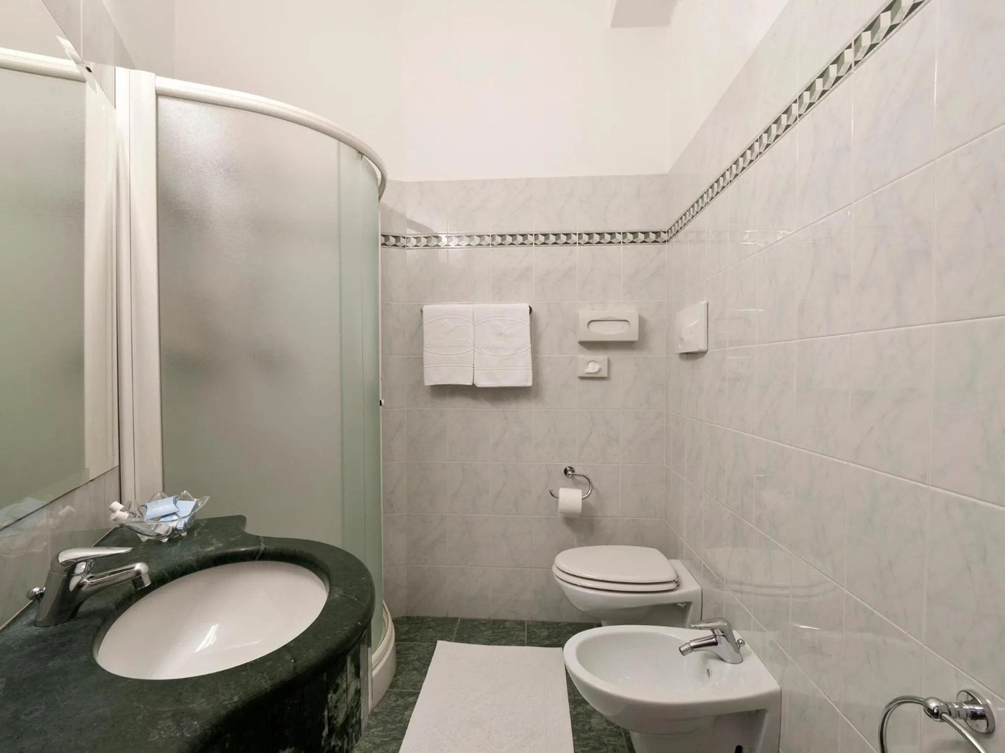 Bathroom in Hotel Eden