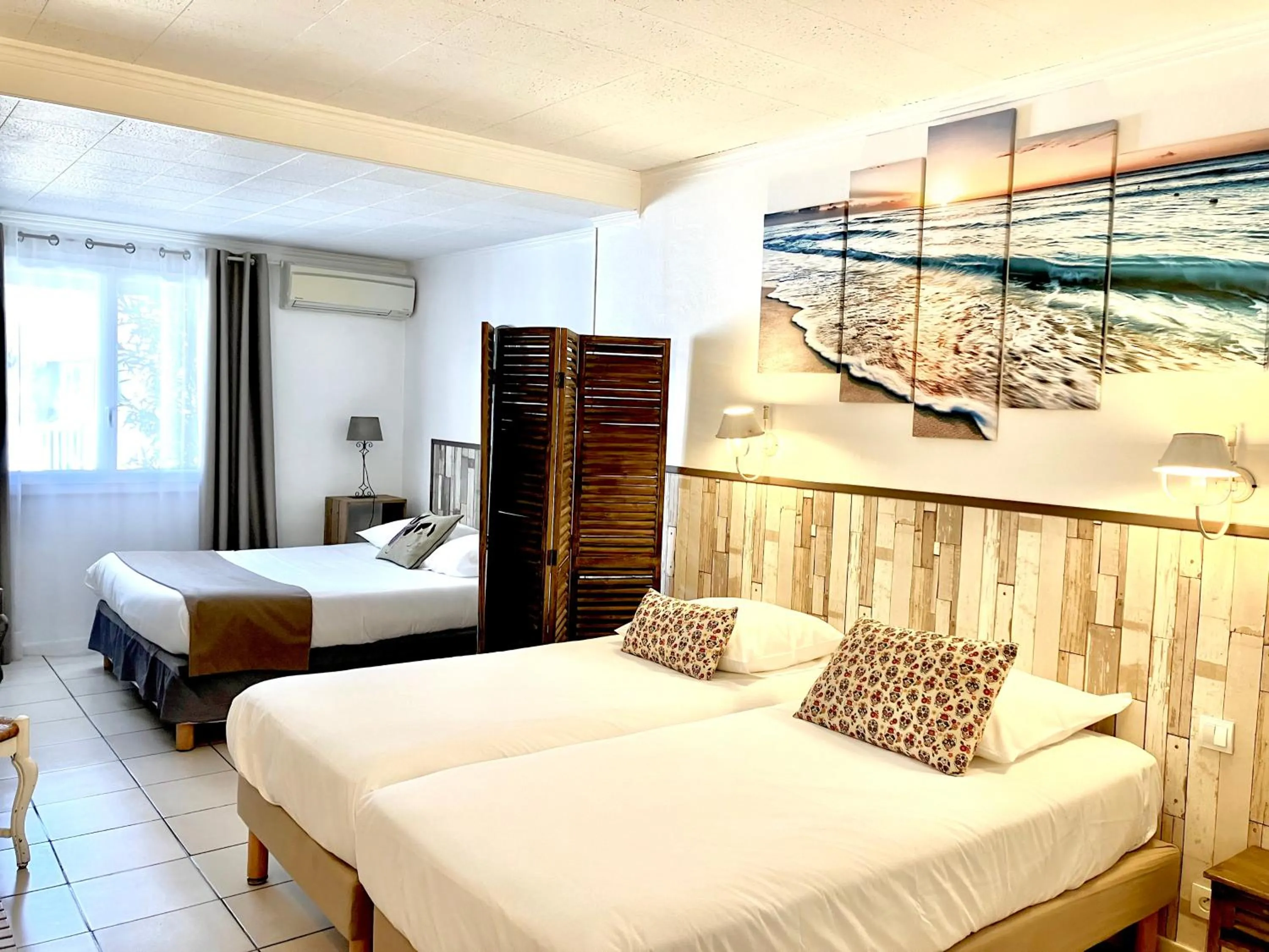 Quadruple Room in Hotel Lou Marquès