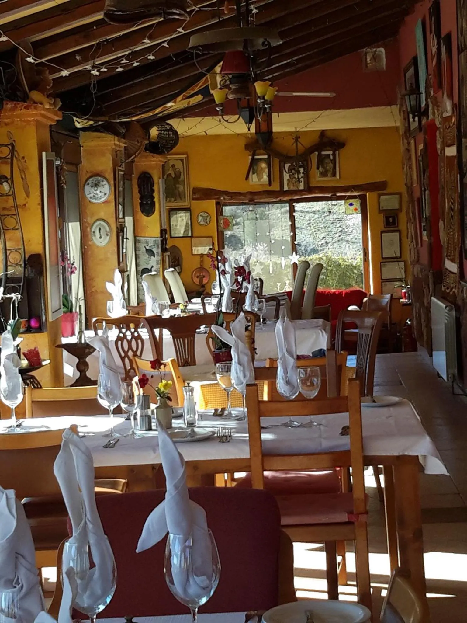 Restaurant/places to eat in Casa Joya