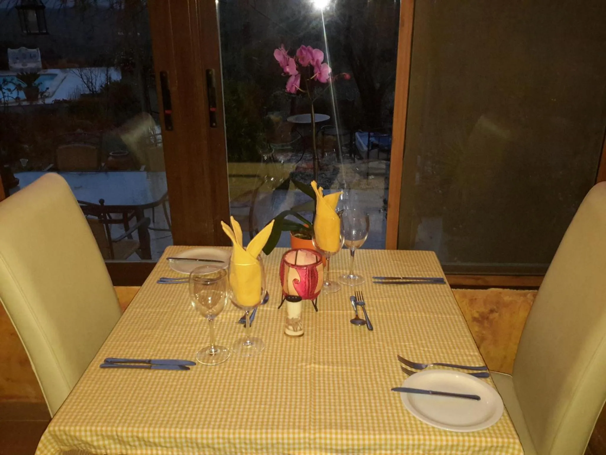 Restaurant/places to eat in Casa Joya