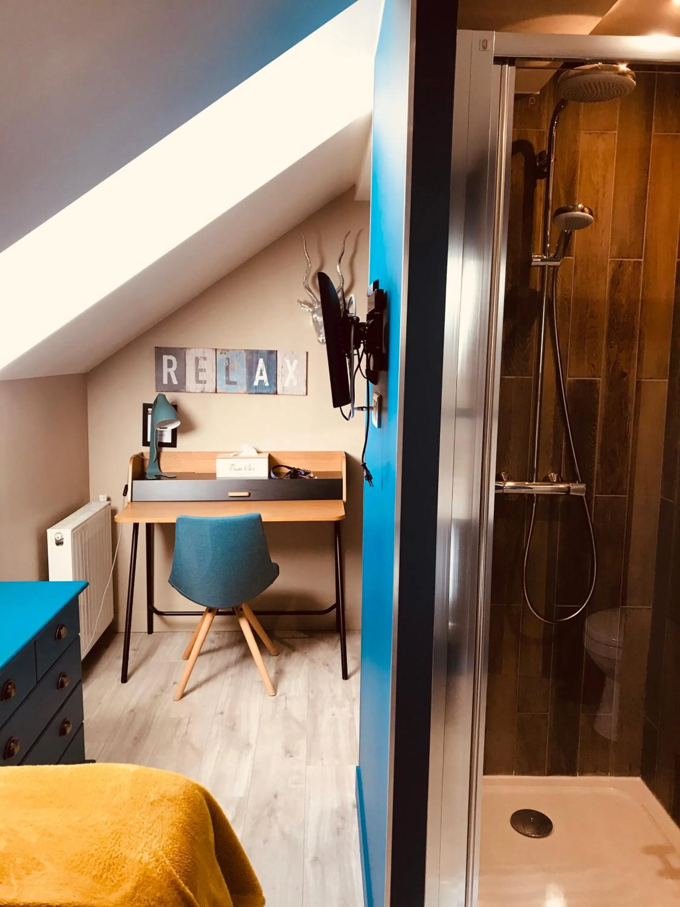 Seating area in Abri du Passant