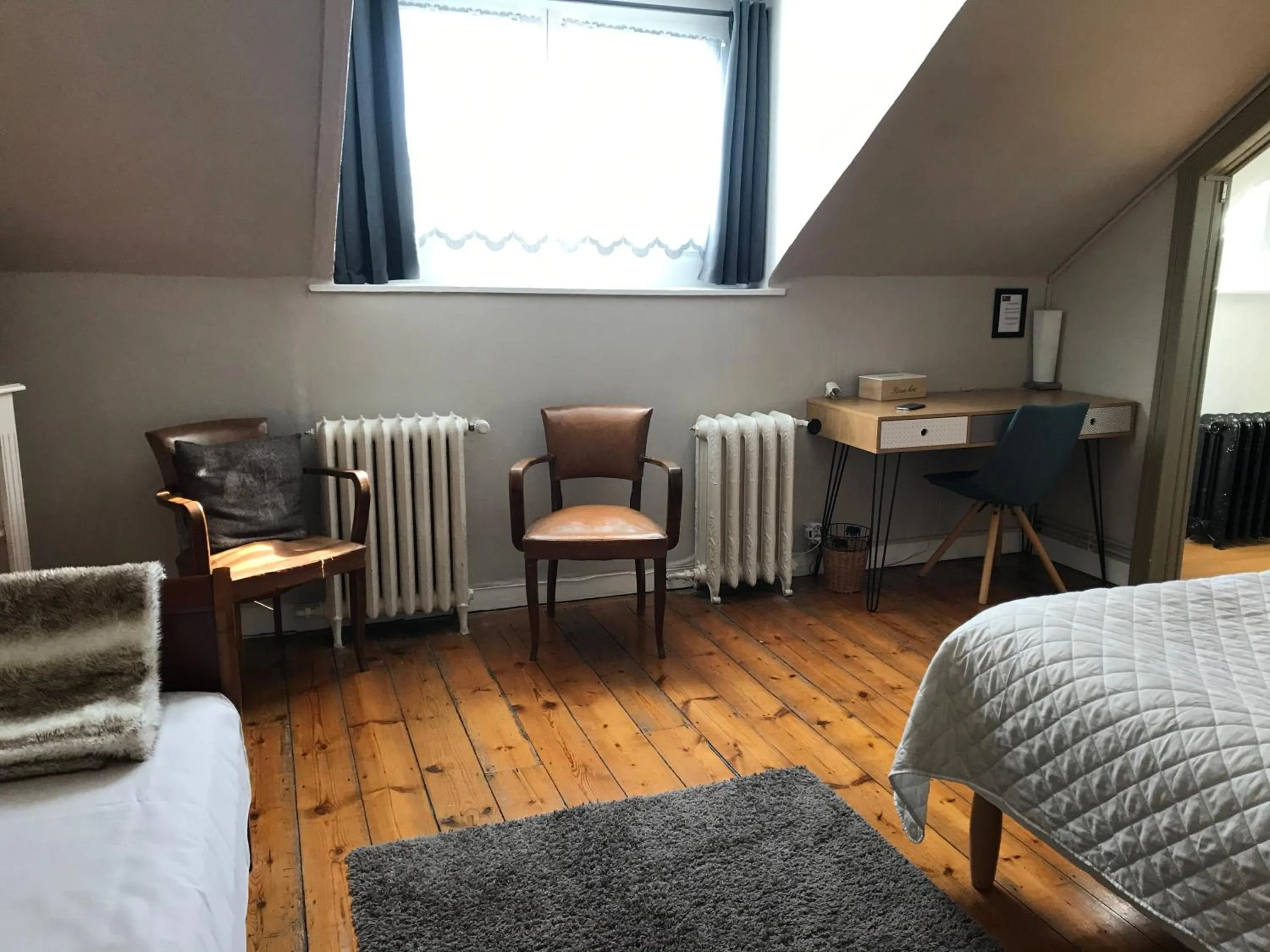 Photo of the whole room, Bed in Abri du Passant