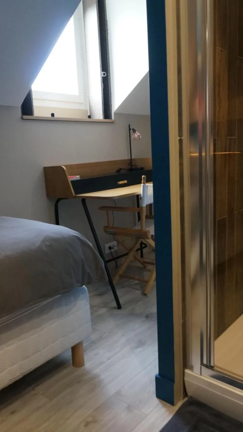 Seating area in Abri du Passant