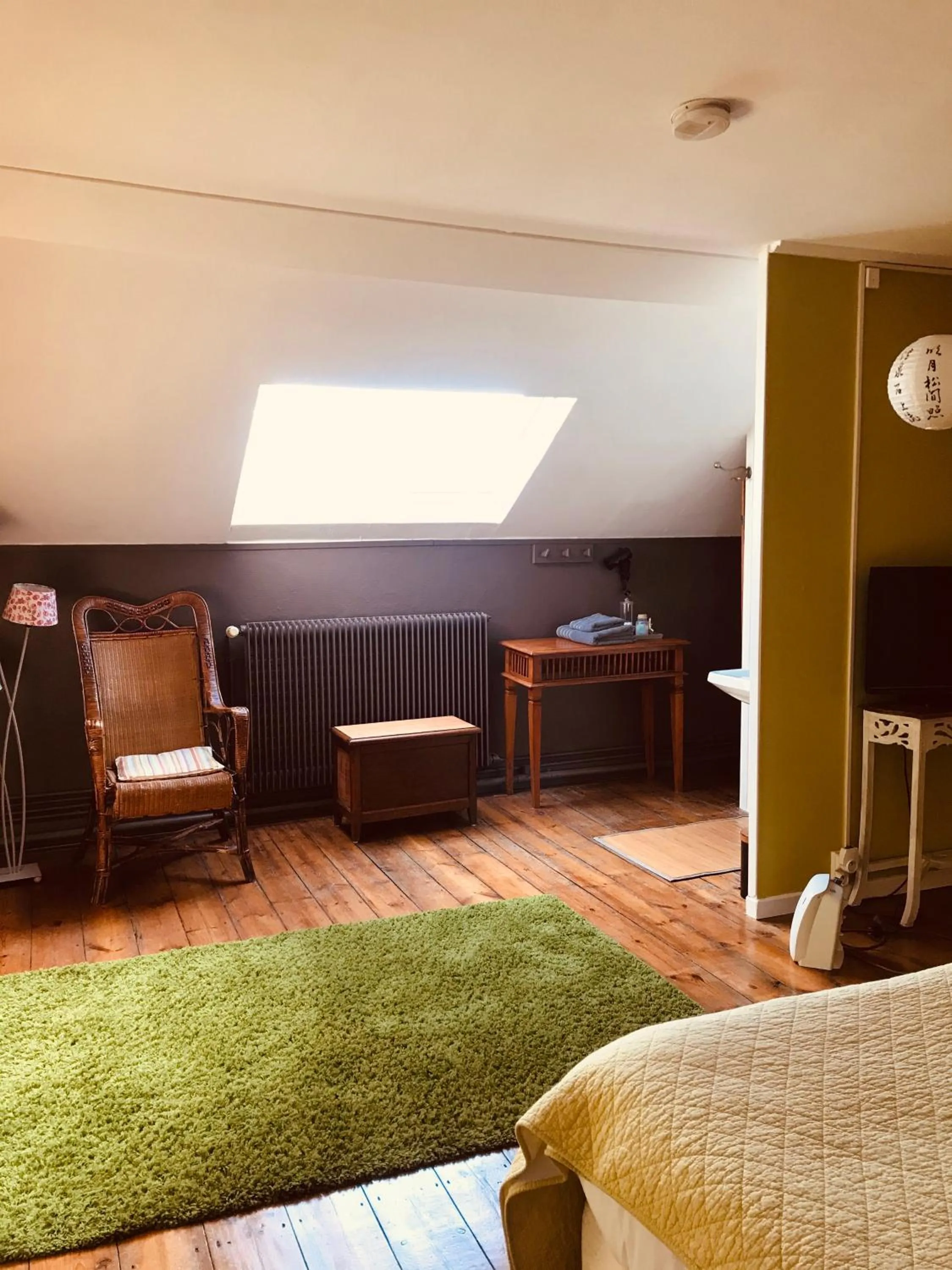 Photo of the whole room, Bed in Abri du Passant